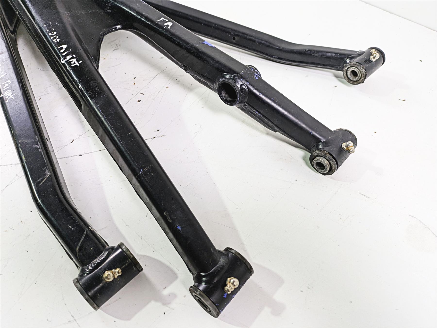 2019 Can Am Maverick X3 XRS Turbo R Front Right Control Arm Knee 72" 703501056 {{ shop.shopifyCountryName }} - Mototech271