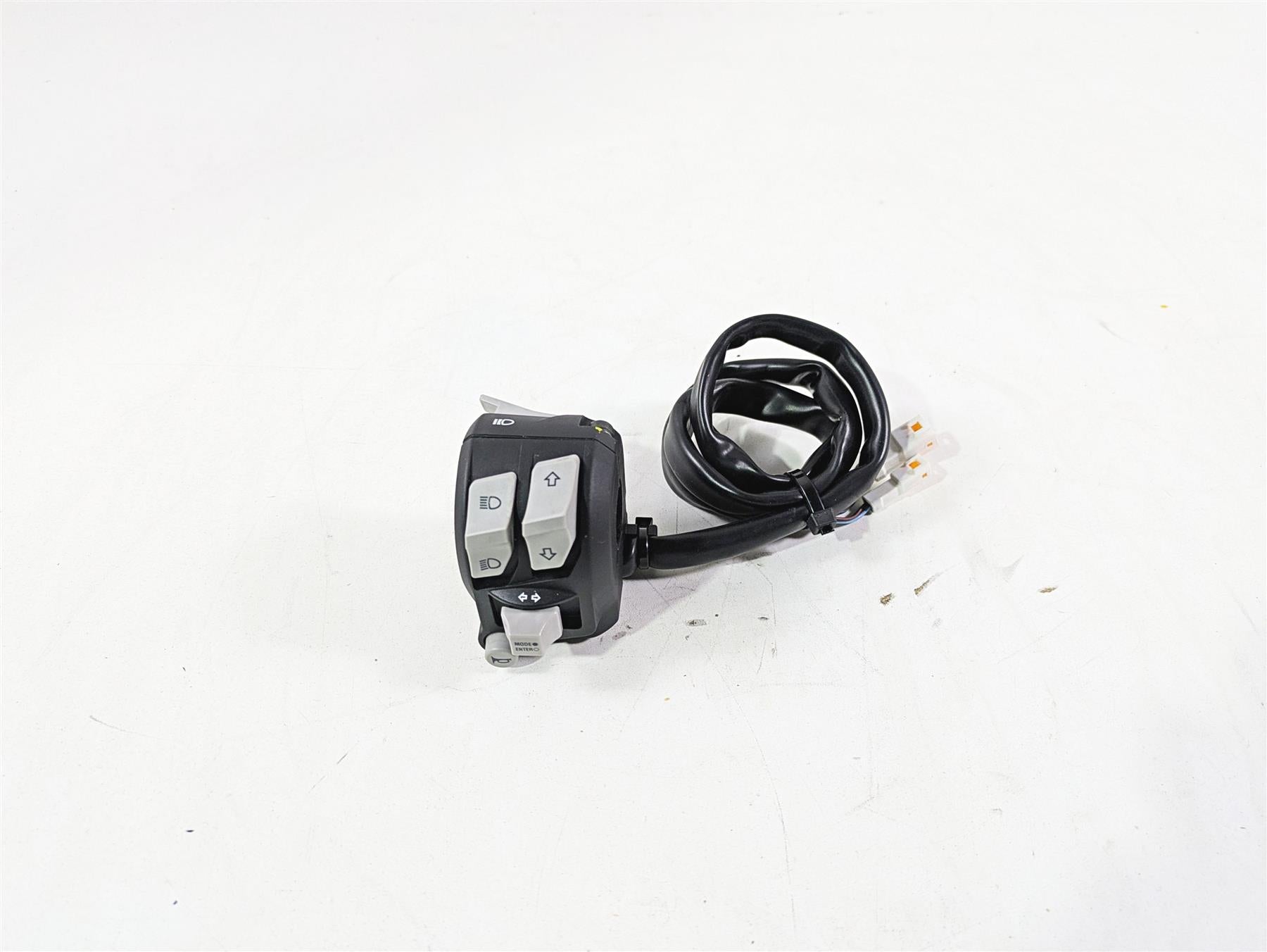 2022 Ducati Scrambler Desert Sled Left Hand Turn Signal Control Switch 65110271C {{ shop.shopifyCountryName }} - Mototech271