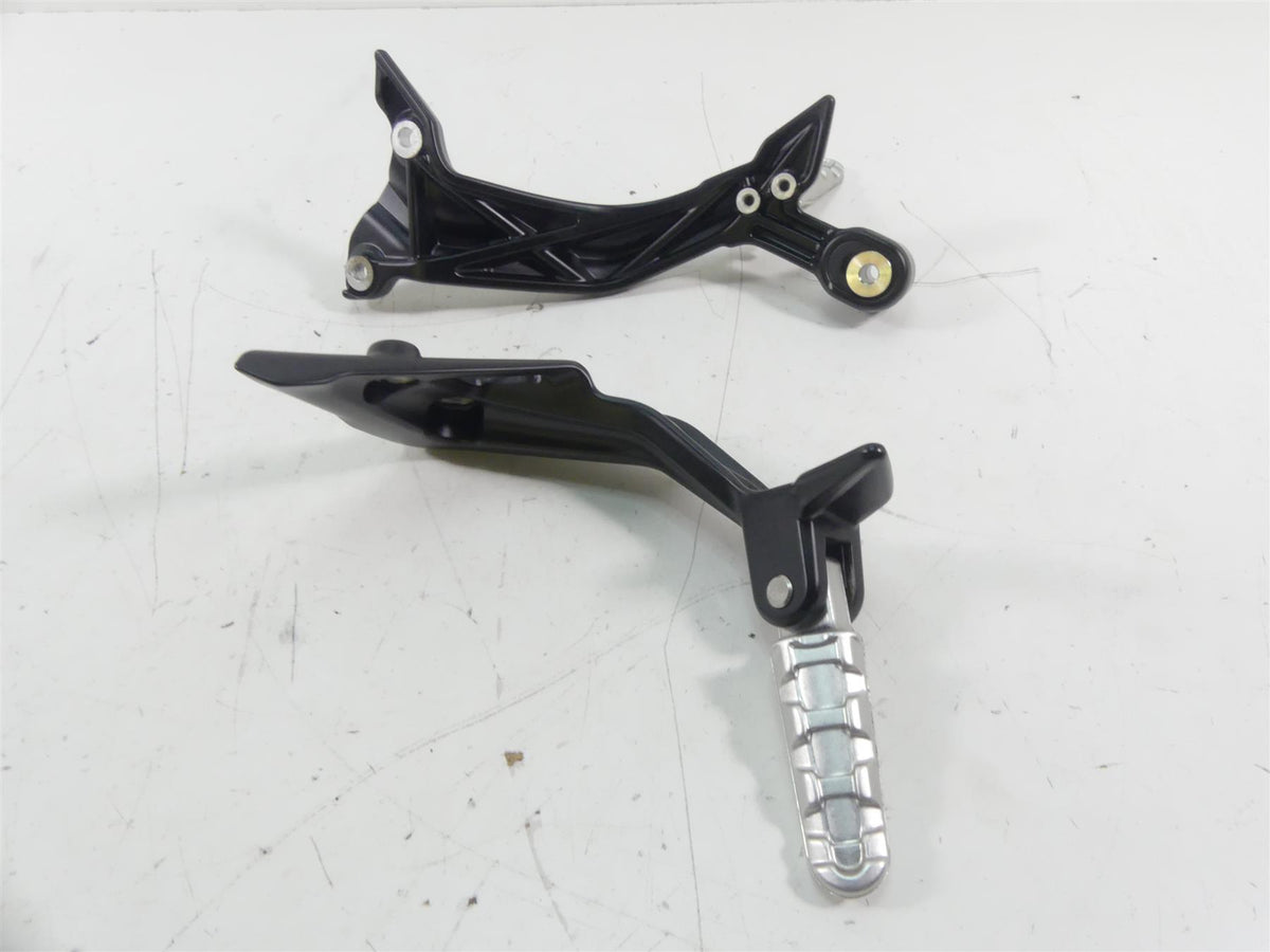 2019 Indian Motorcycle Co. FTR1200 Rear Passenger Footpeg Set 5142146 5142145 {{ shop.shopifyCountryName }} - Mototech271