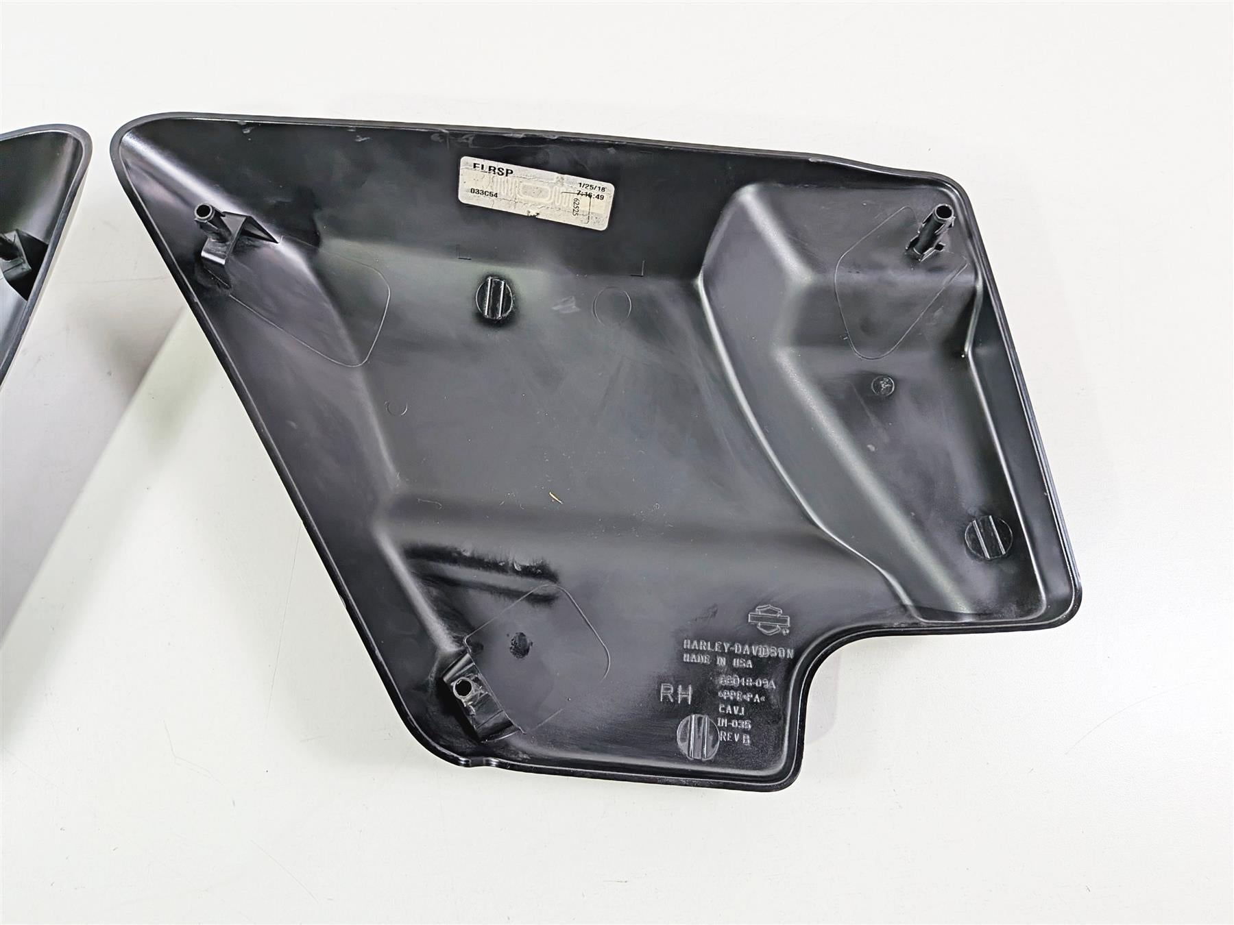 2018 Harley Touring FLHTCU Electra Glide Side Cover Fairing Set 66250-09-Mototech271