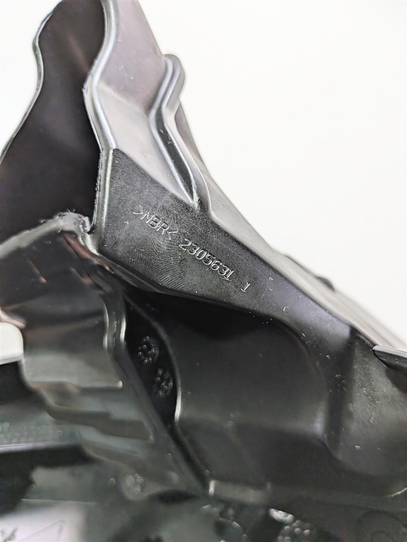 2019 Triumph Speed Triple RS 1050 Front Visor Fly Screen & Air Inlet T2303582 {{ shop.shopifyCountryName }} - Mototech271