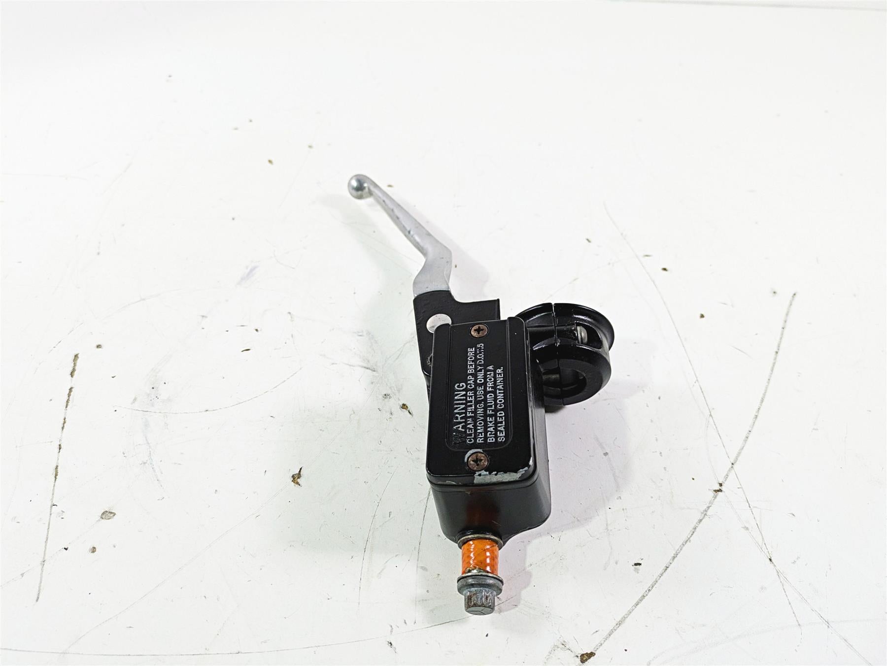 1992 Harley FLSTC Softail Heritage Front Brake Master Cylinder 5/8" 45019-85A {{ shop.shopifyCountryName }} - Mototech271