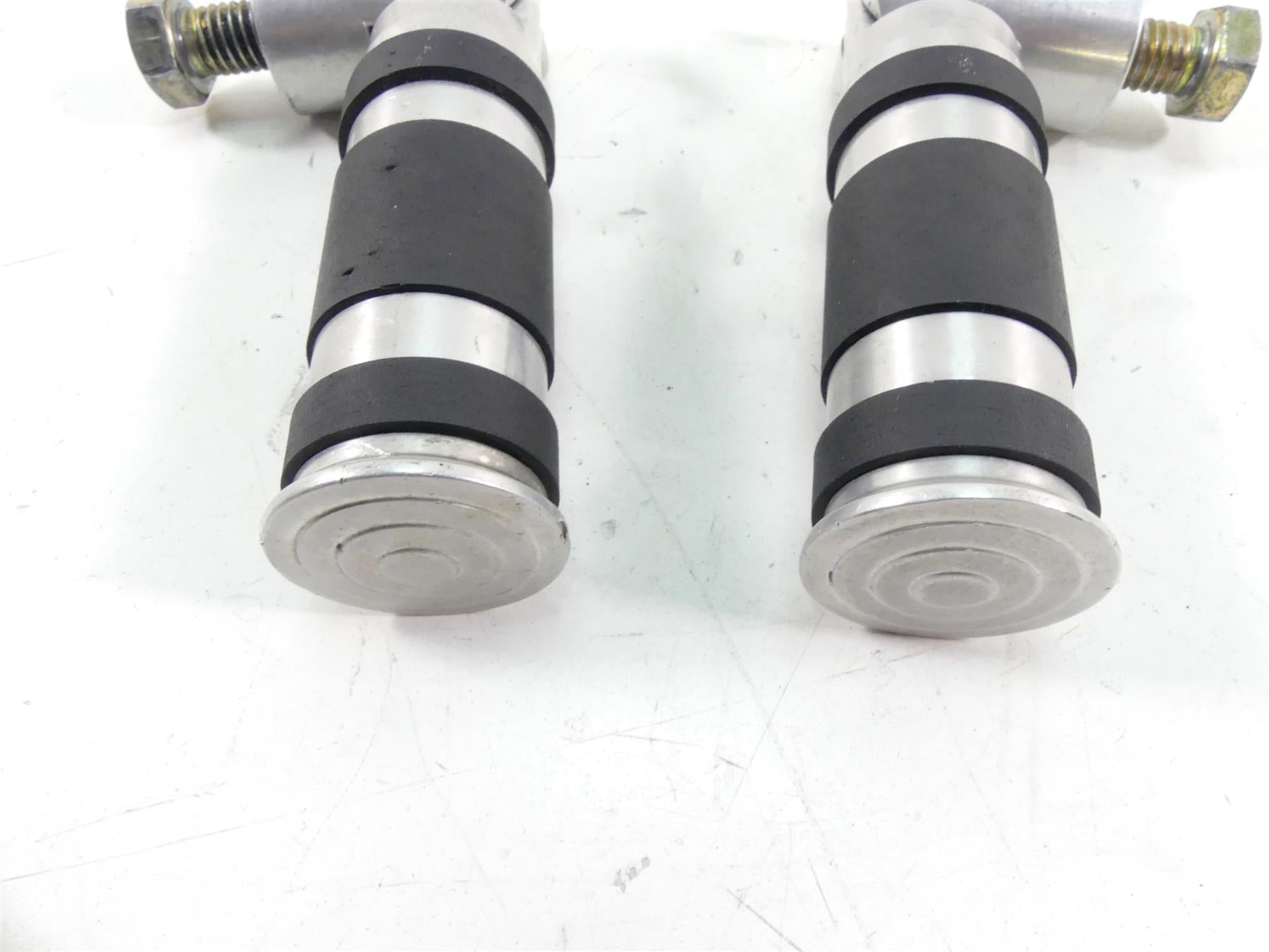 2017 Harley Softail FXSB Breakout Rear Aluminum Passenger Footpeg Set 50943-05A {{ shop.shopifyCountryName }} - Mototech271
