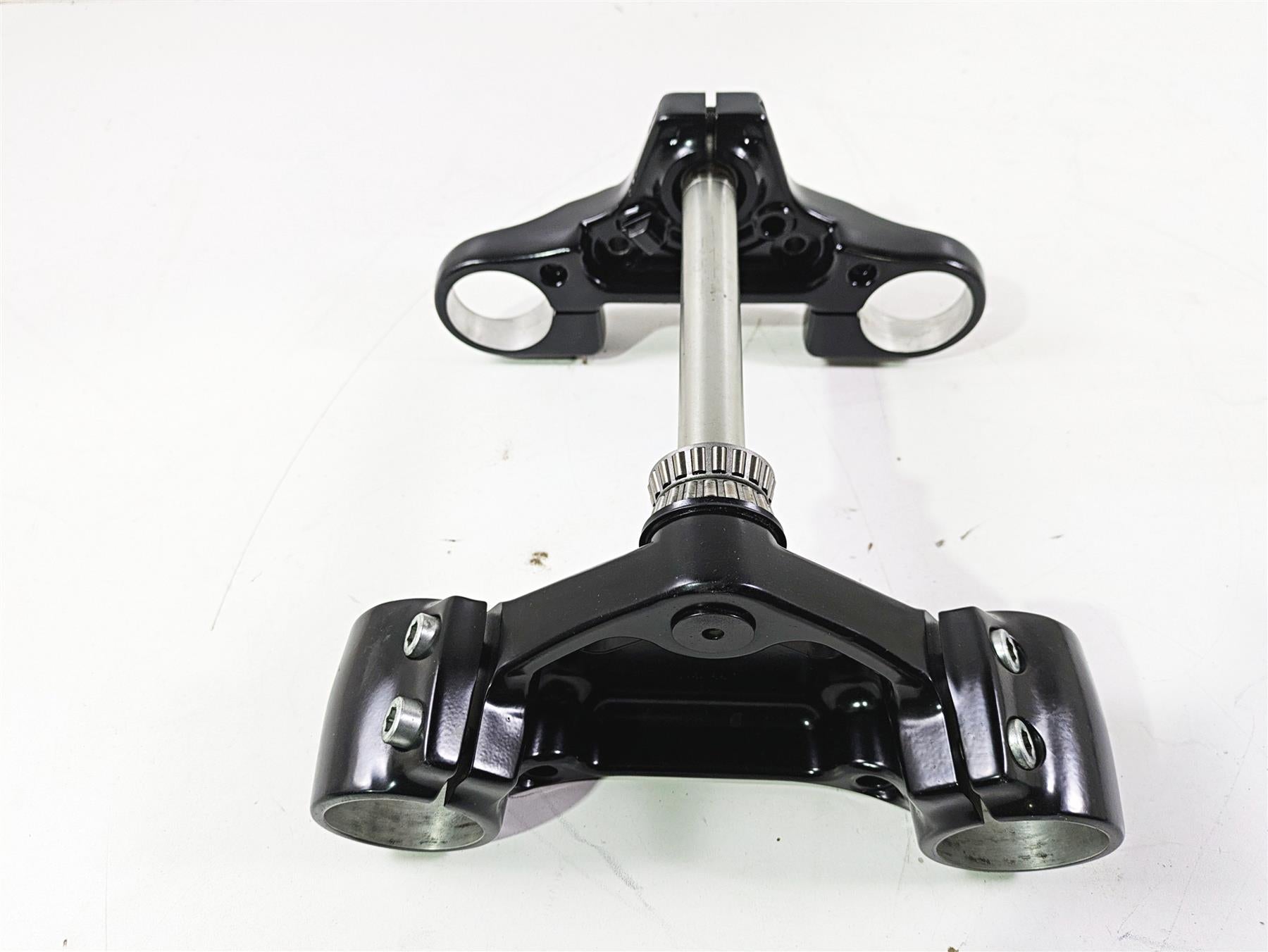 2010 Harley VRSCF Muscle Rod Black Upper Lower Triple Tree Clamp Set 46892-09A {{ shop.shopifyCountryName }} - Mototech271