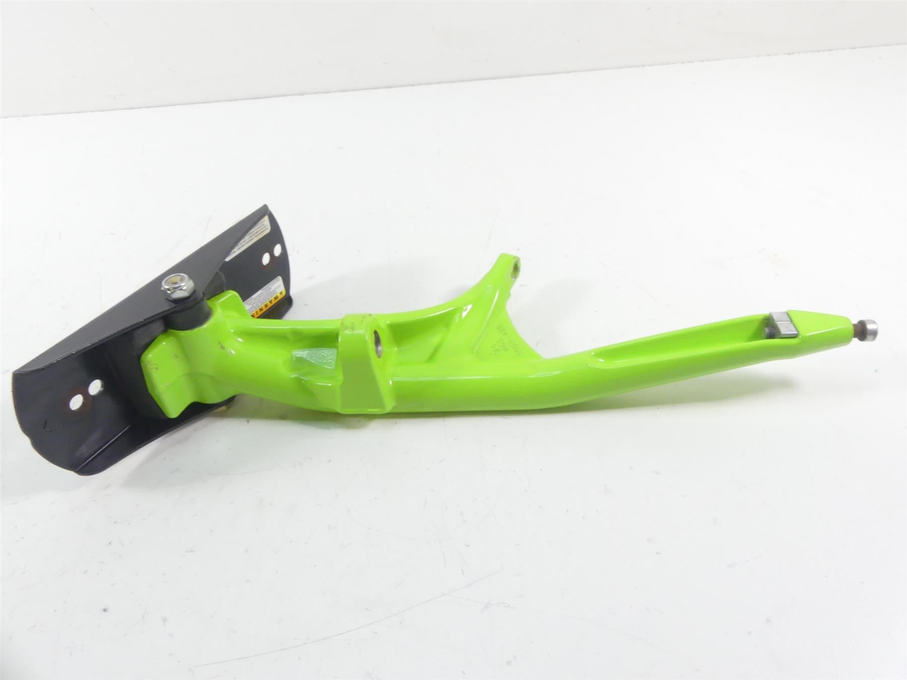 2017 Arctic Mountain Cat M8000 153 Left Knee Control Arm Ski Mount Hub 3703-445