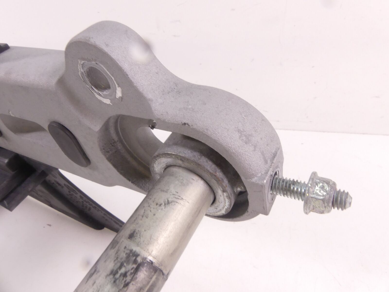2009 Harley XR1200 X Sportster Rear Swingarm Swing Arm + Axle & Guards 47680-08 {{ shop.shopifyCountryName }} - Mototech271