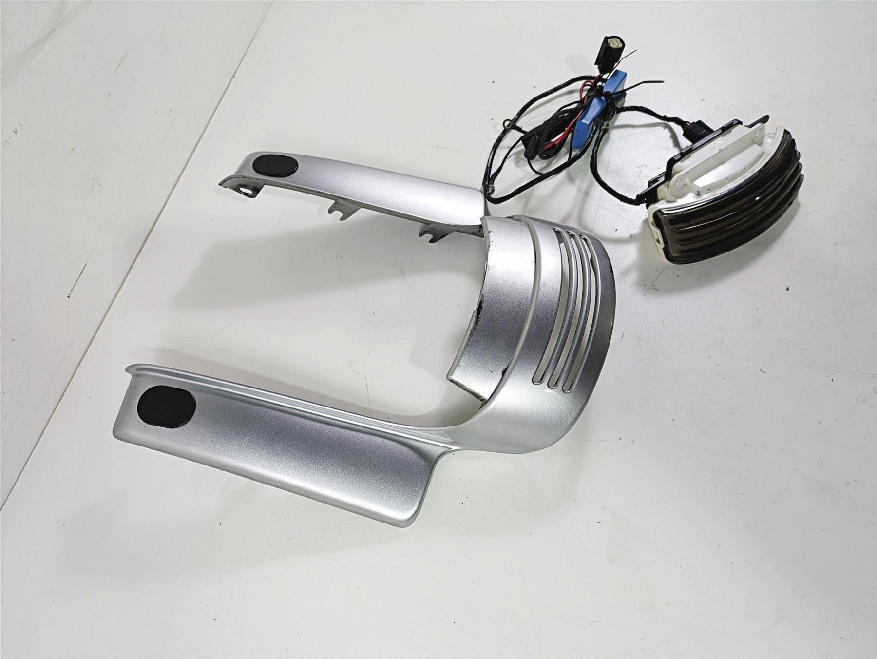 2010 Harley Touring FLHX Street Glide Rear Fender Wing & Led Taillight 59739-09 {{ shop.shopifyCountryName }} - Mototech271