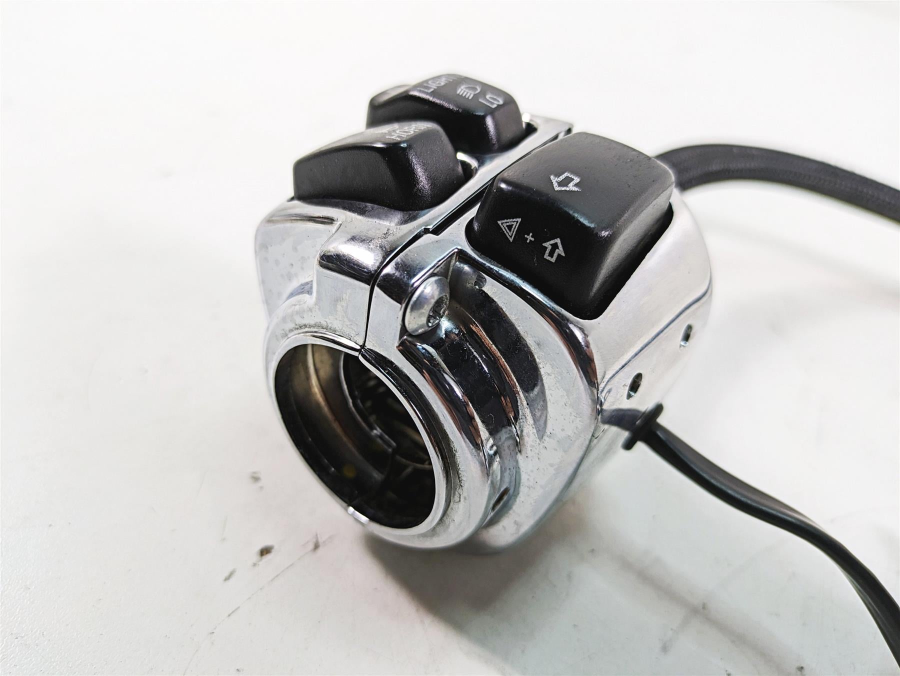 2009 Harley Dyna FXDFSE CVO Fat Bob Left Control Switch + Blinker -Read 71682-06 {{ shop.shopifyCountryName }} - Mototech271