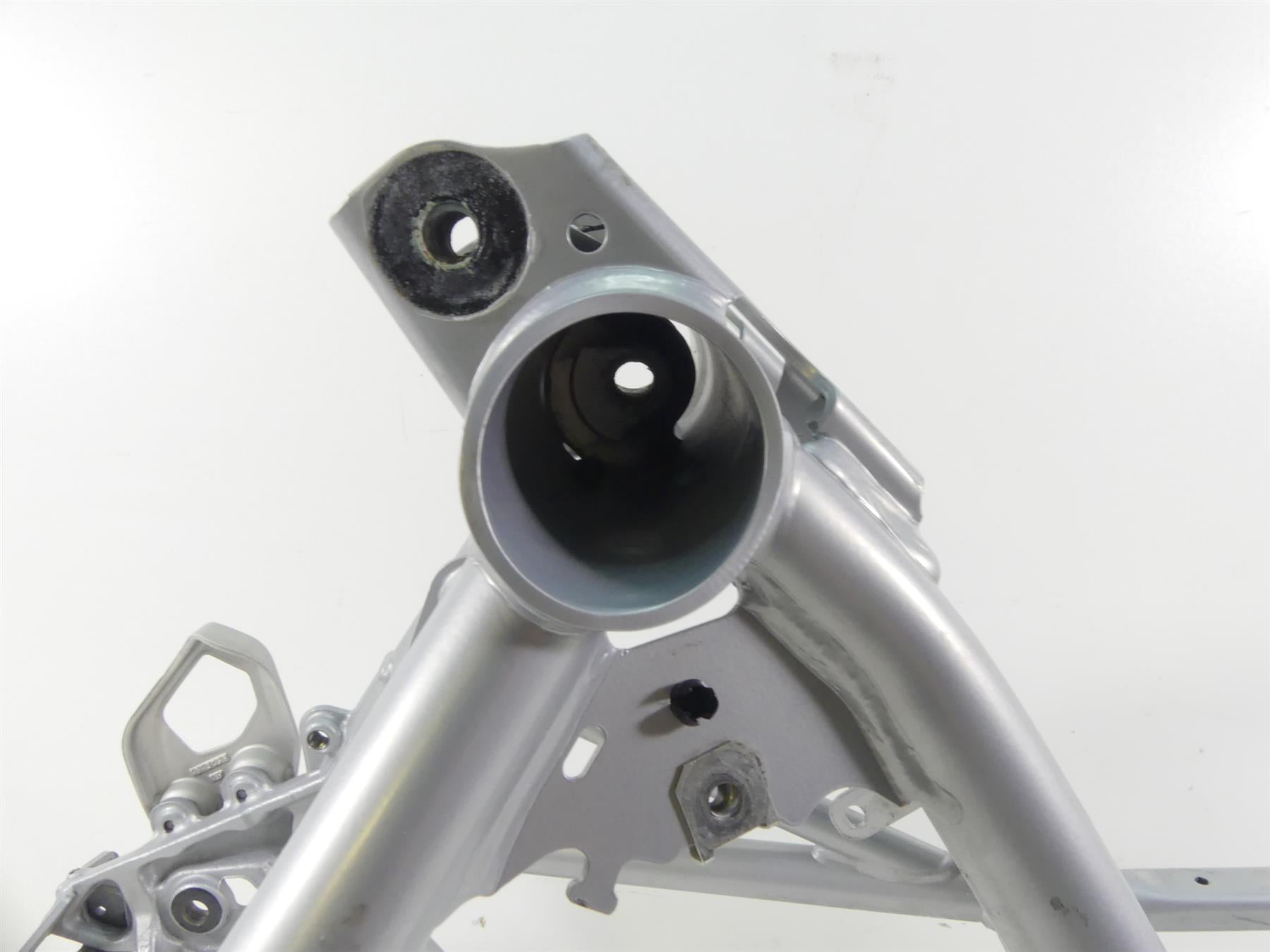 2014 BMW R1200GS K50 Straight Main Frame Chassis Silver - Salvage Title -46519444971 {{ shop.shopifyCountryName }} - Mototech271