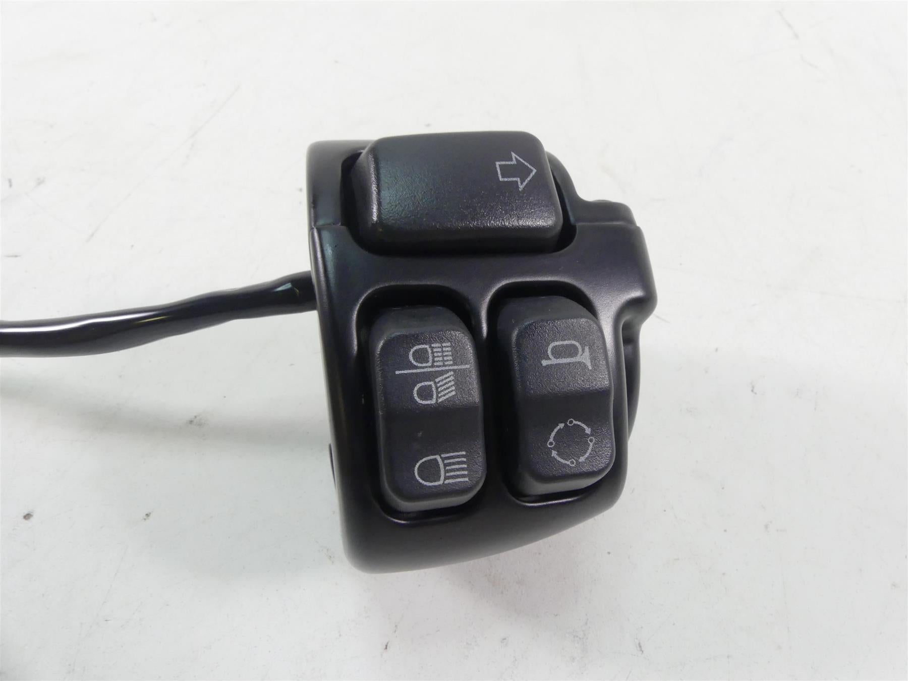 2019 Harley XL883 N Sportster Iron Left Hand Light Control Switch 71500117A {{ shop.shopifyCountryName }} - Mototech271