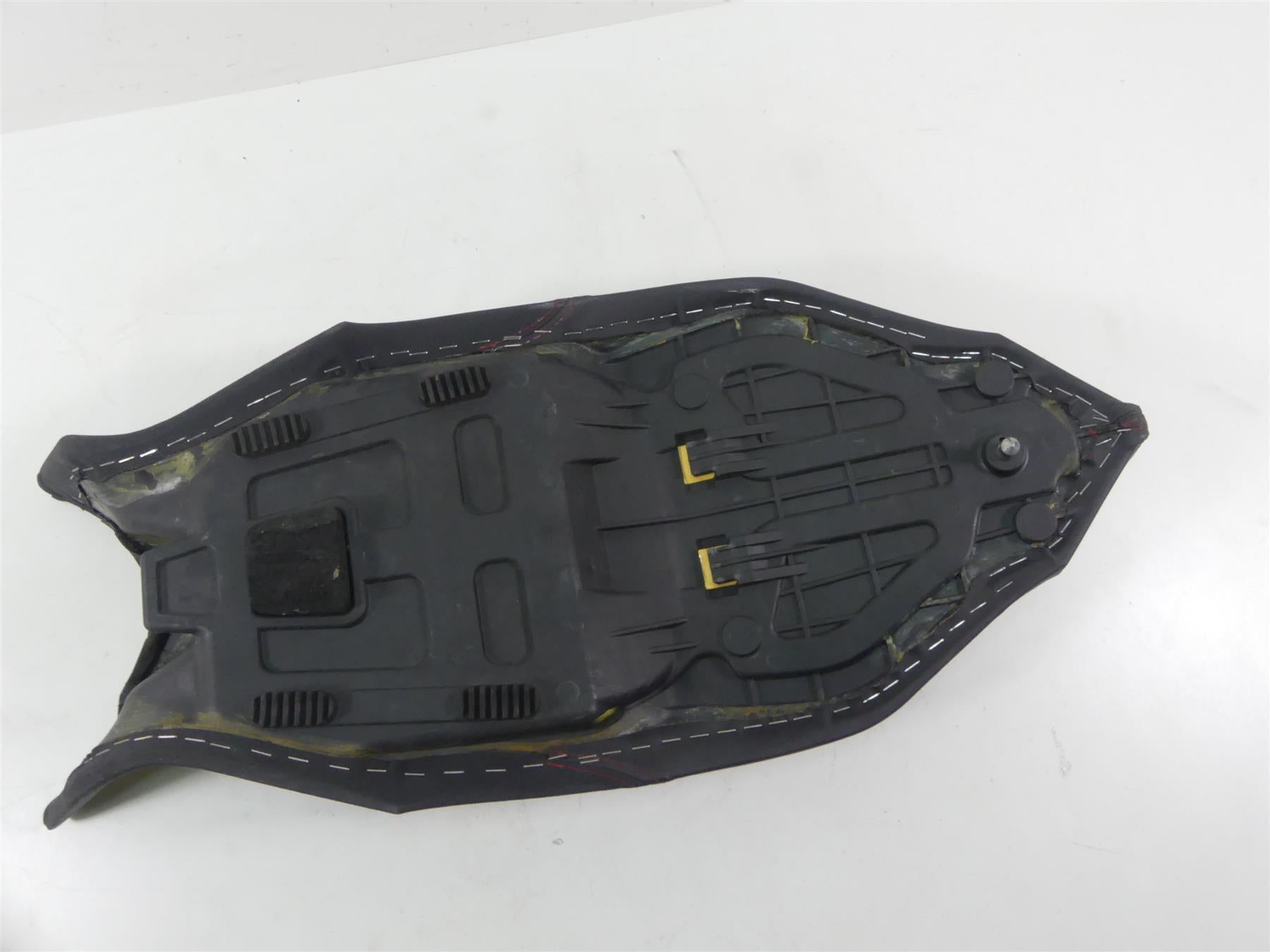 2012 Mv Agusta Brutale 1090 R Dual Seat Saddle - No Tears 80A0B4745 {{ shop.shopifyCountryName }} - Mototech271
