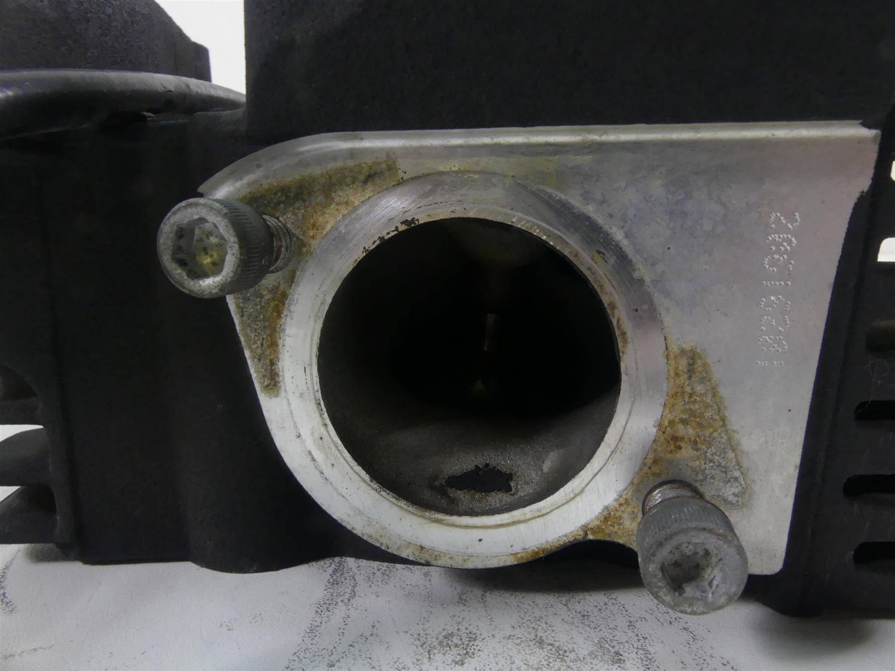 2013 Harley Touring FLHX Street Glide Cylinderhead Cylinder Head Set 17193-06A {{ shop.shopifyCountryName }} - Mototech271