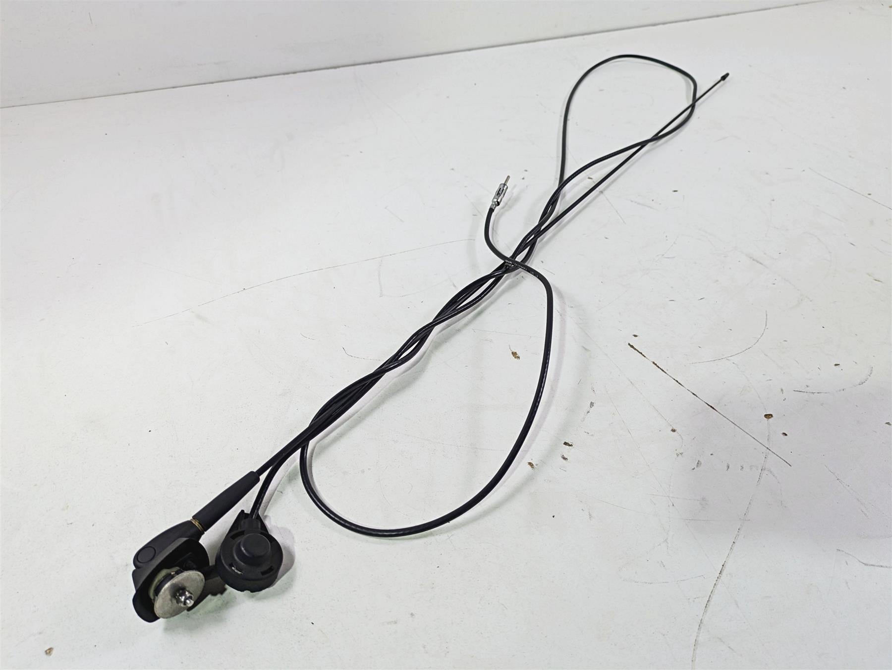 2019 Indian Chieftain Limited Radio Audio Antenna 4012213 {{ shop.shopifyCountryName }} - Mototech271