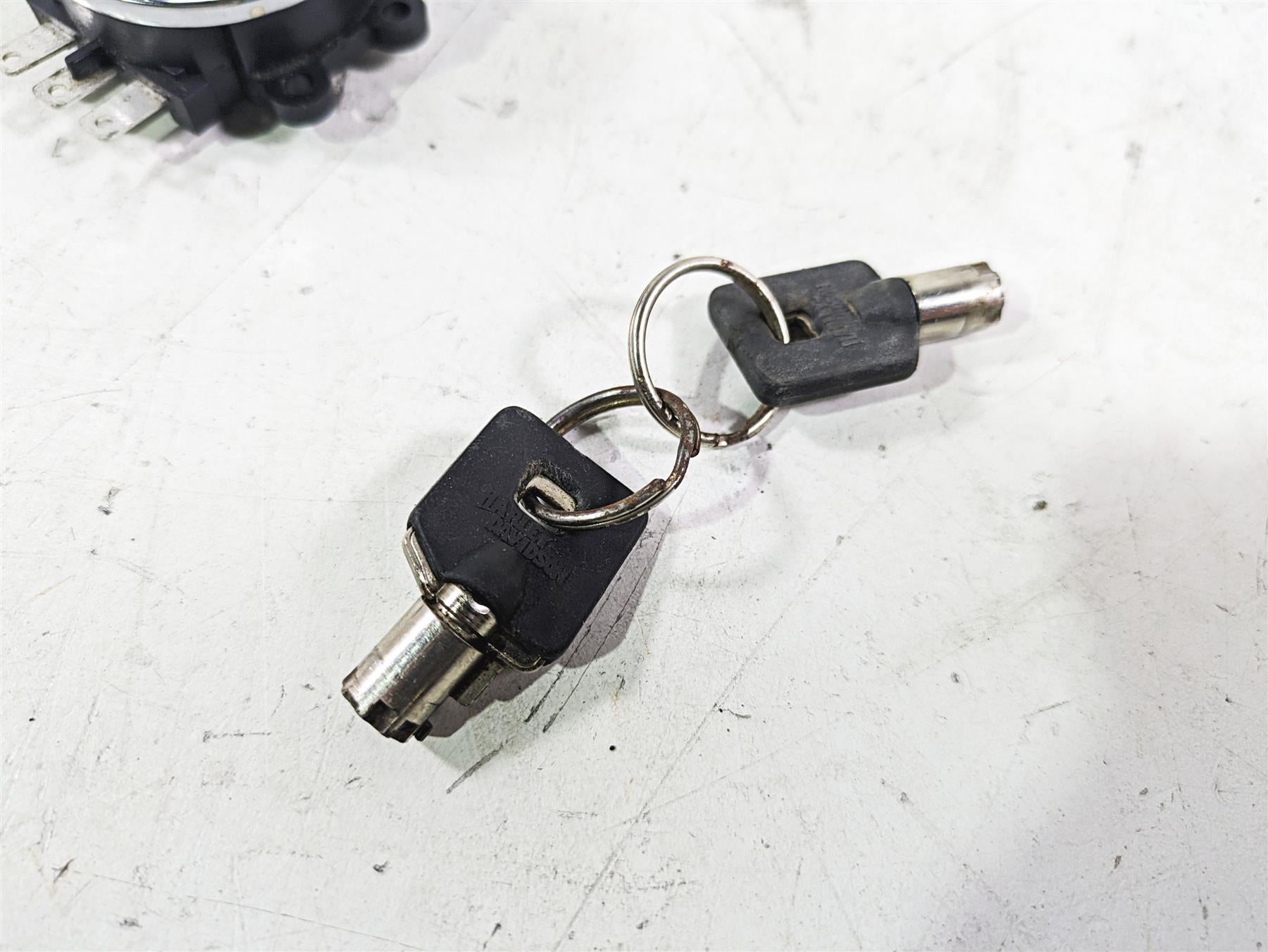 2005 Harley Softail FLSTFSE CVO Fat Boy Ignition Switch Key Lock Set 71450-04 {{ shop.shopifyCountryName }} - Mototech271