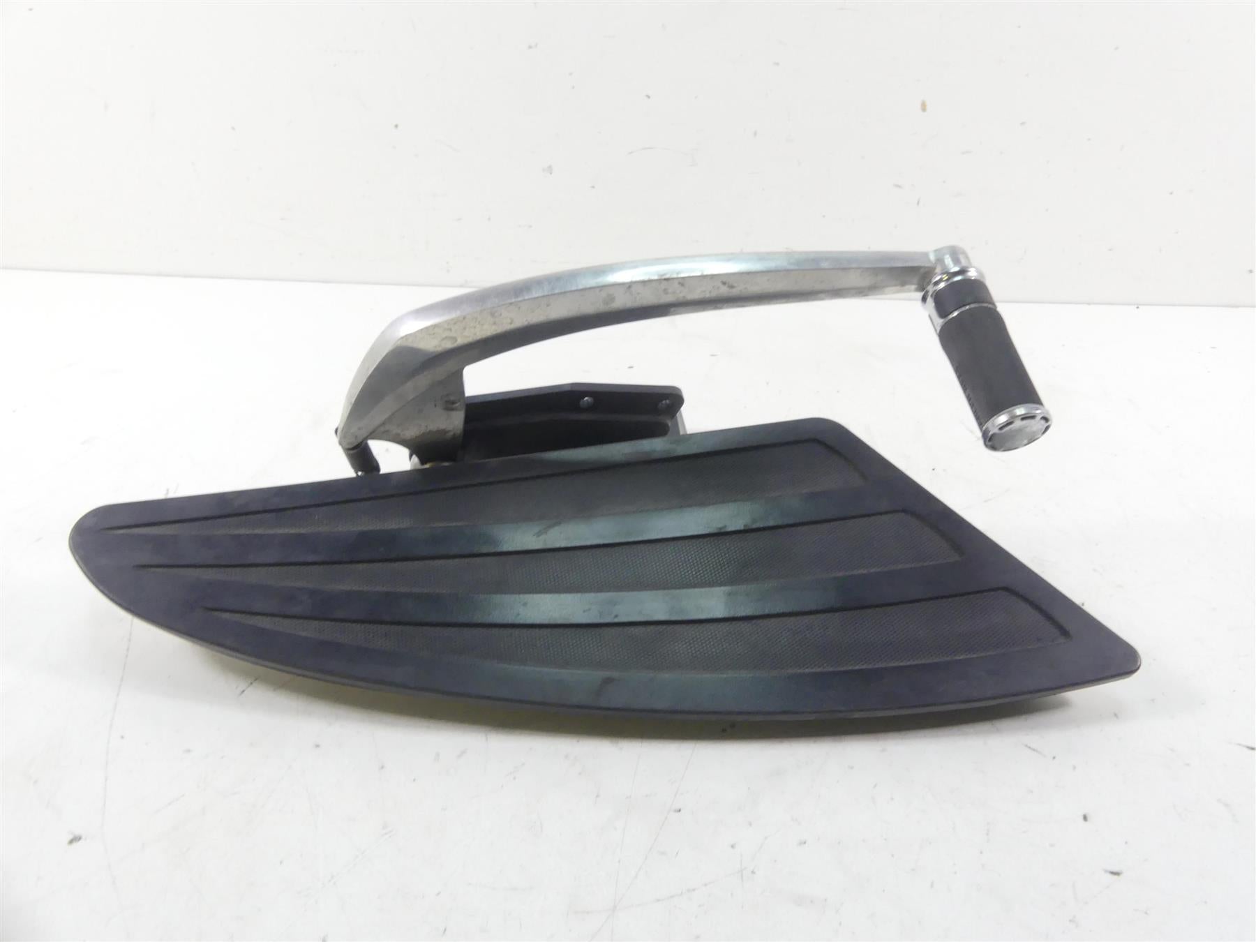 2012 Victory Cross Country Front Right Floorboard & Brake Pedal Set 5135045 {{ shop.shopifyCountryName }} - Mototech271