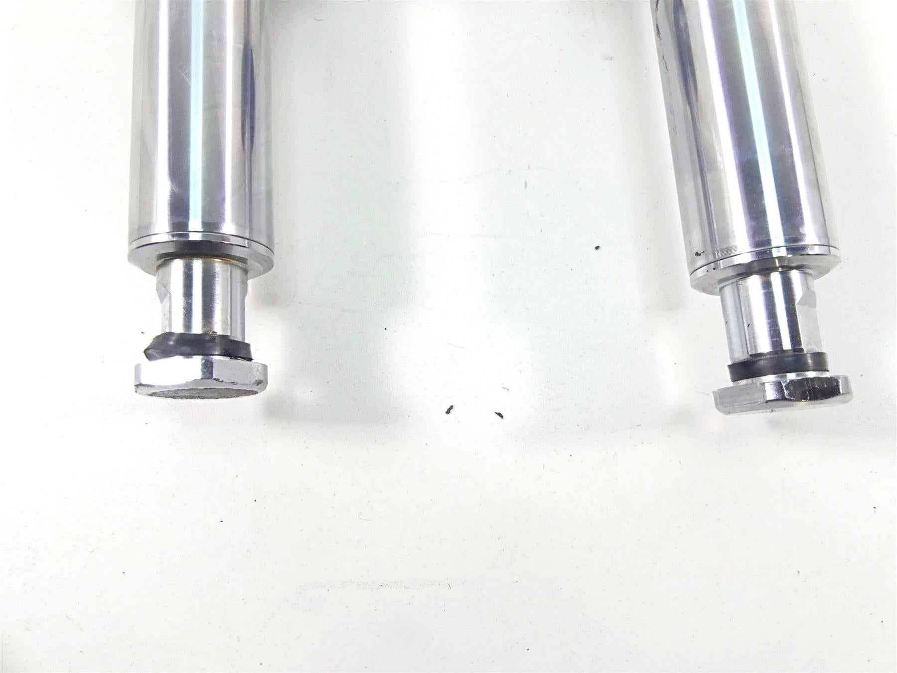 2003 Harley Touring FLHTCI E-Glide 100TH Front Fork Leg Set 41mm 46495-02A {{ shop.shopifyCountryName }} - Mototech271