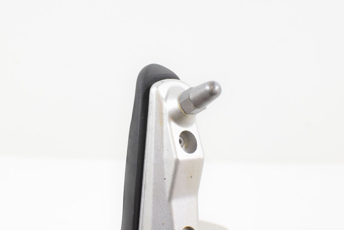 2014 BMW R1200R R1200 R K27 Front Right Footpeg Shifter Peg 46717728691 {{ shop.shopifyCountryName }} - Mototech271