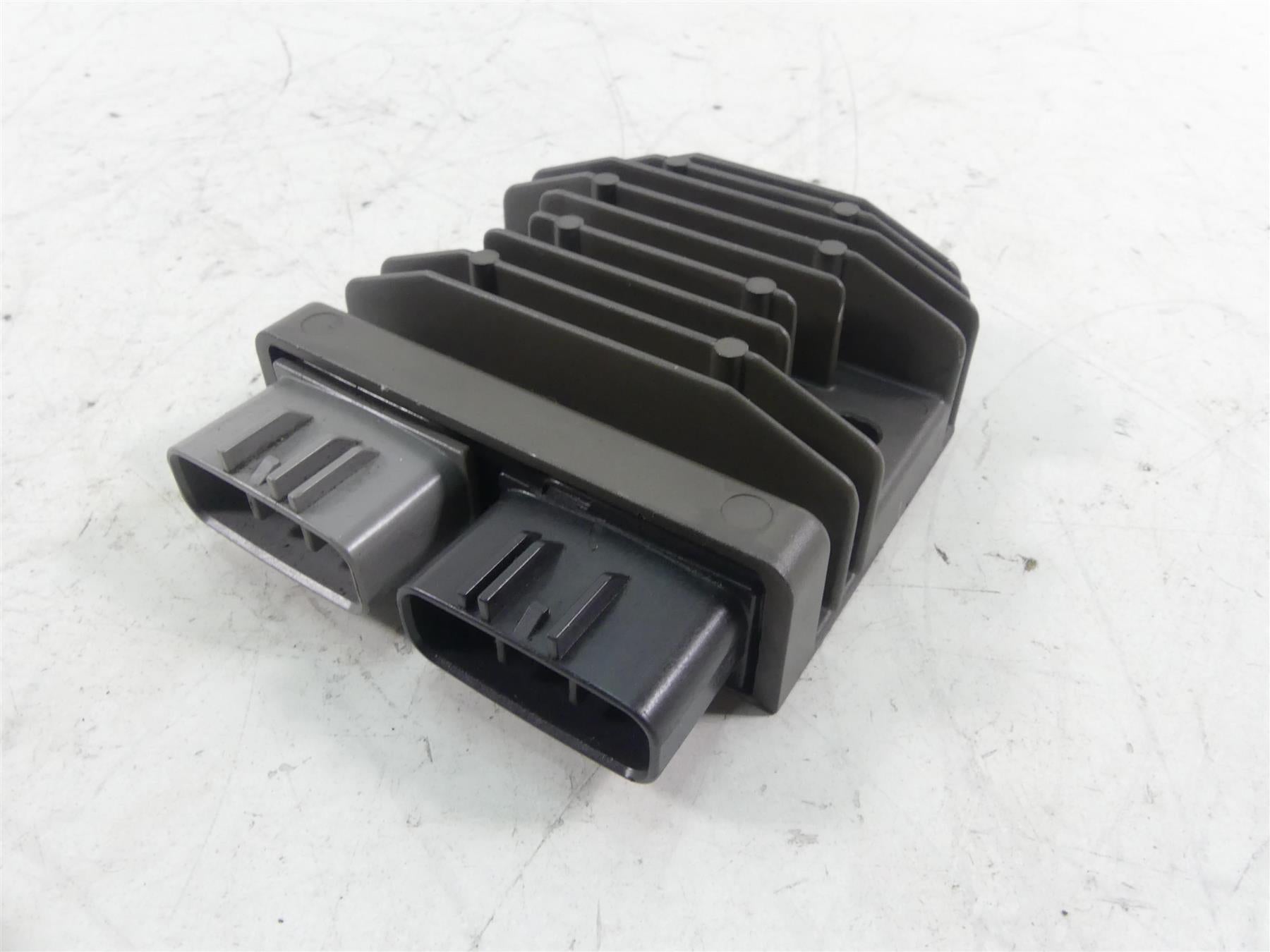 2017 Ducati 939 S Supersport Rectifier Voltage Regulator FH020AA 54040301B {{ shop.shopifyCountryName }} - Mototech271