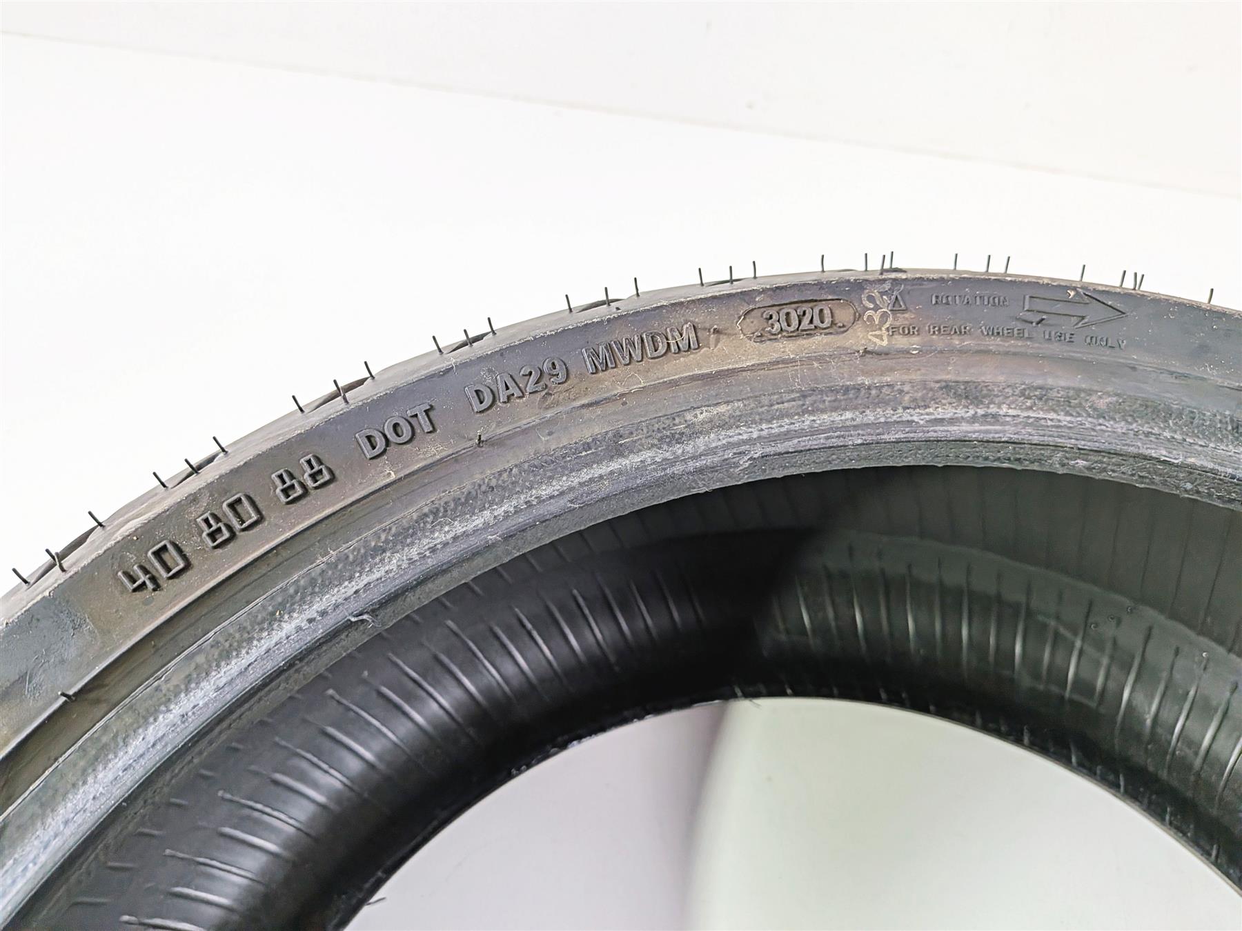 Used Rear Motorcycle Tire Dunlop Elite 3 240/40R18 669534 {{ shop.shopifyCountryName }} - Mototech271