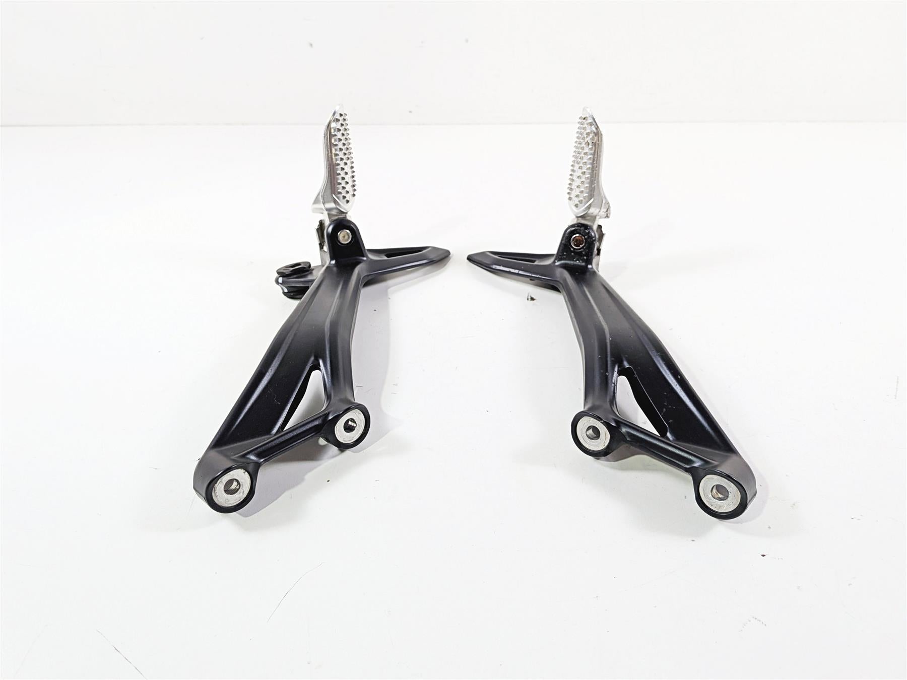 2025 CFMoto 450 SS Left Right Rear Passenger Footpegs 6AQV-140200-1001-0D300