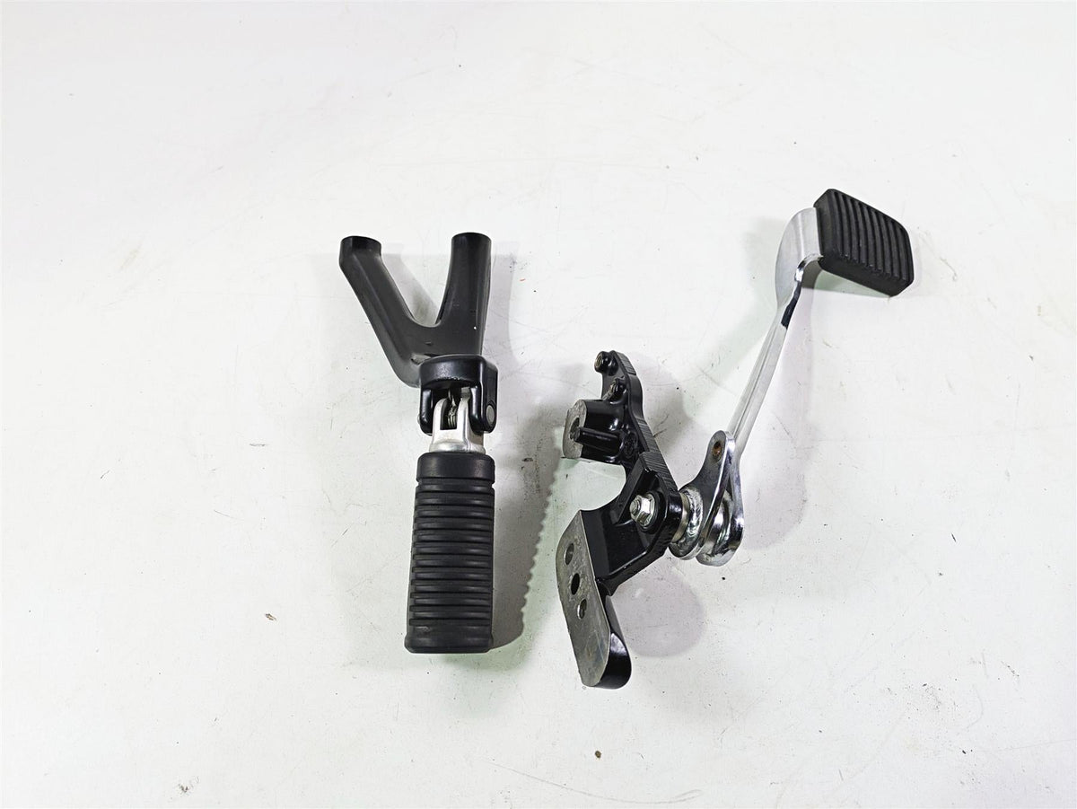 2018 Harley FXBR Softail Breakout Right Footpeg + Mount & Brake Pedal 50500746 {{ shop.shopifyCountryName }} - Mototech271