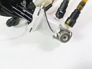 2009 Harley Touring FLHX Street Glide Fuel Gas Petrol Pump - Tested 75069-08D | Mototech271