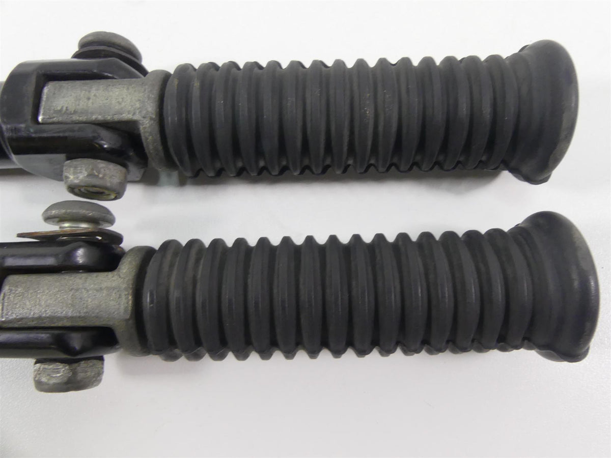 2008 Harley Softail FLSTSB Cross Bones Rear Passenger Pillion Foot Pegs 33048-72 {{ shop.shopifyCountryName }} - Mototech271