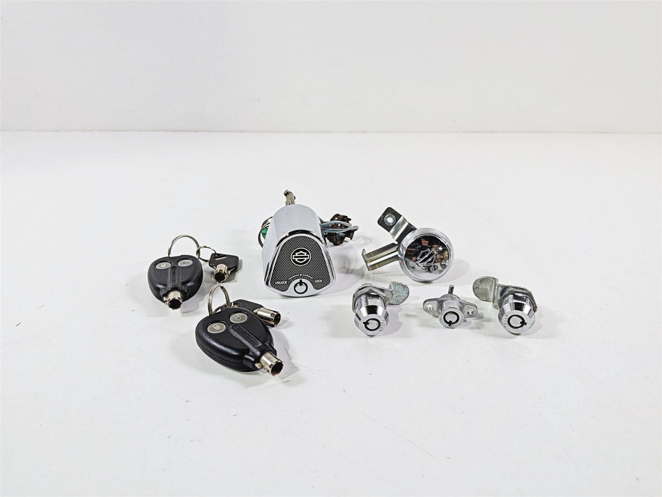 2011 Harley Touring FLHTCU CVO Electra Glide Ignition Knob & Key Read 76611-10