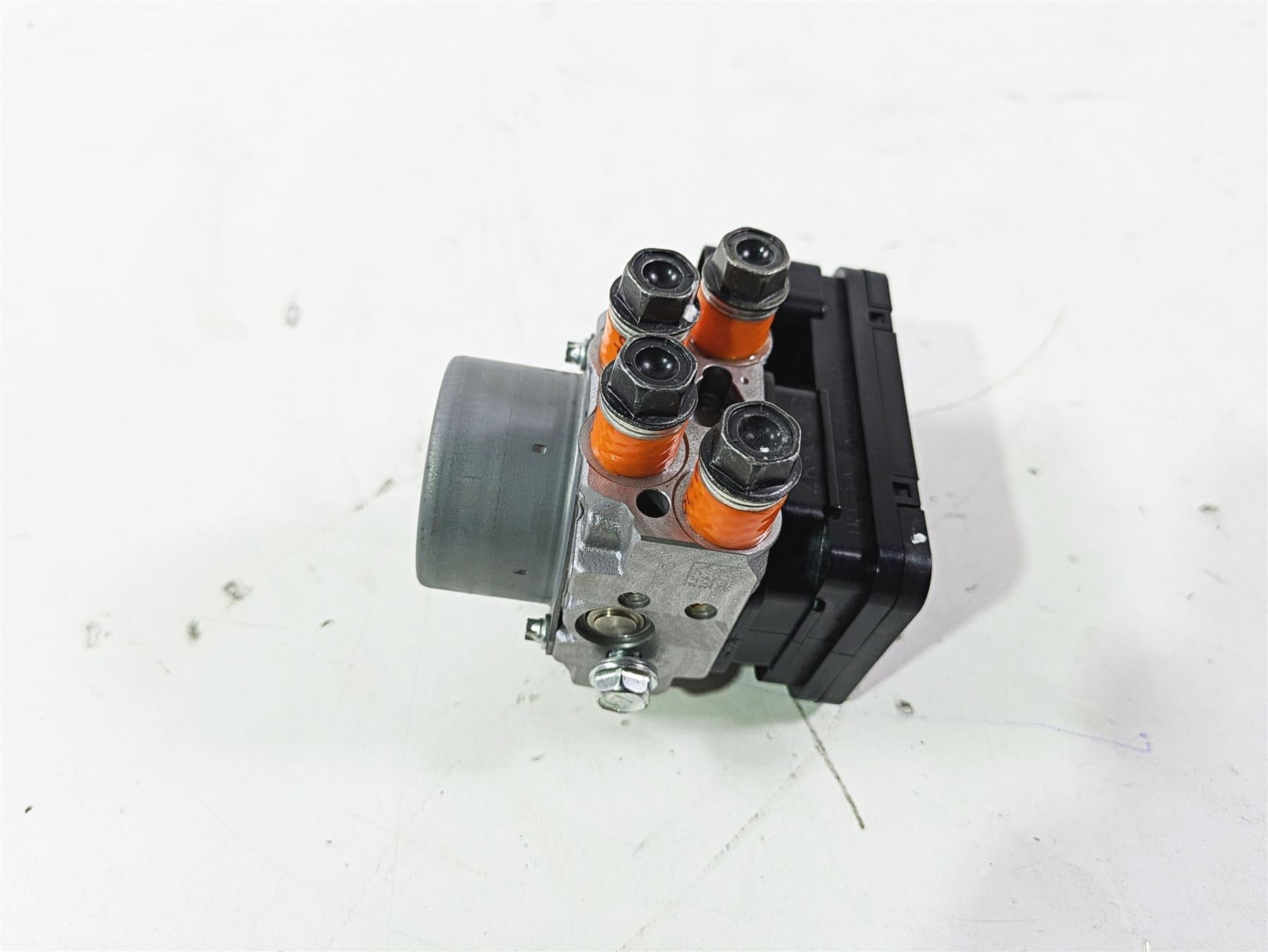 2022 Kawasaki ZR900RS Cafe Abs Brake Pump Unit Pressure Module 16082-0831 {{ shop.shopifyCountryName }} - Mototech271