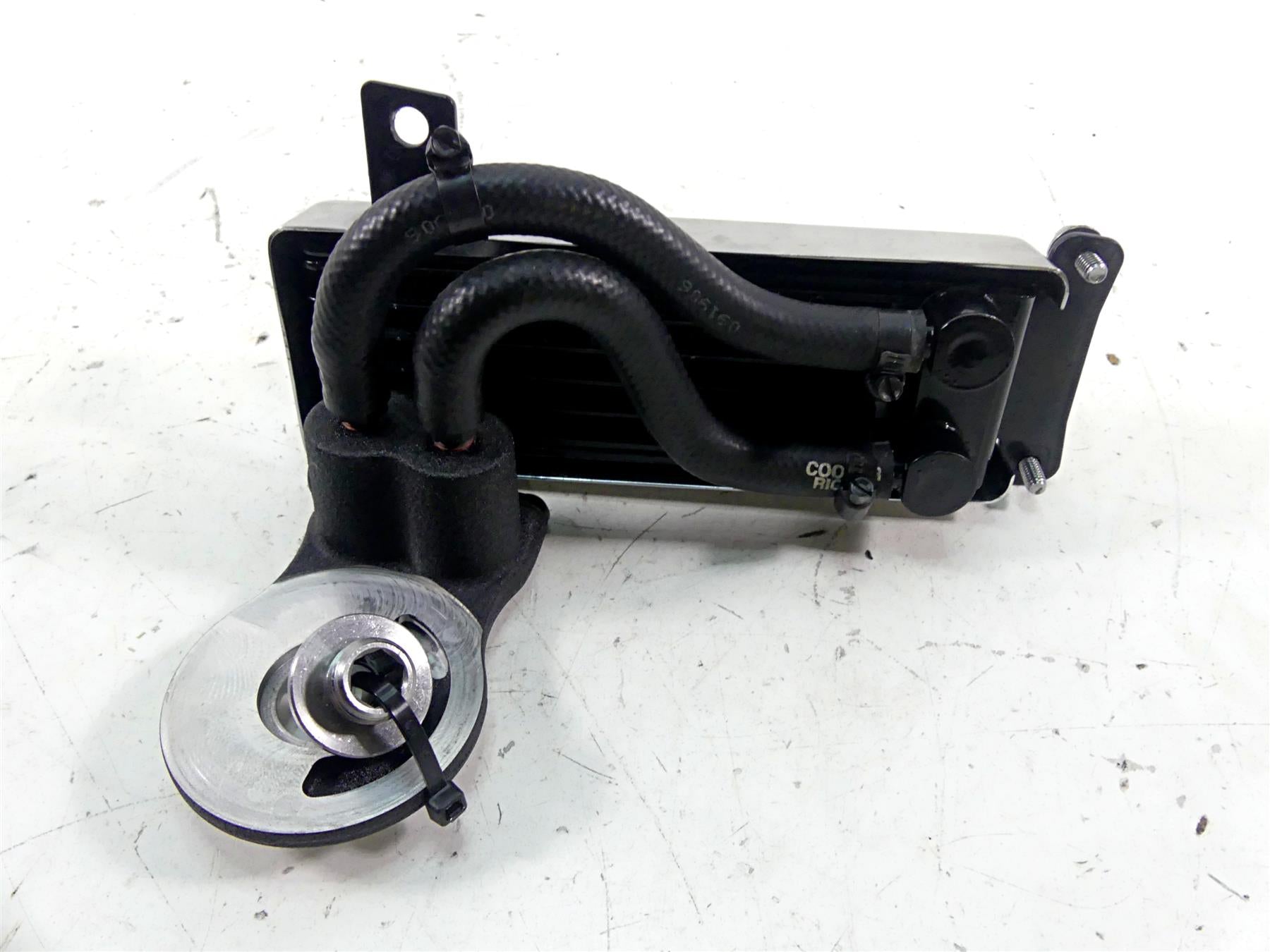 2006 Harley Softail FXSTSI Springer Oil Cooler Flange Chrome Cover Set 26157-07 {{ shop.shopifyCountryName }} - Mototech271