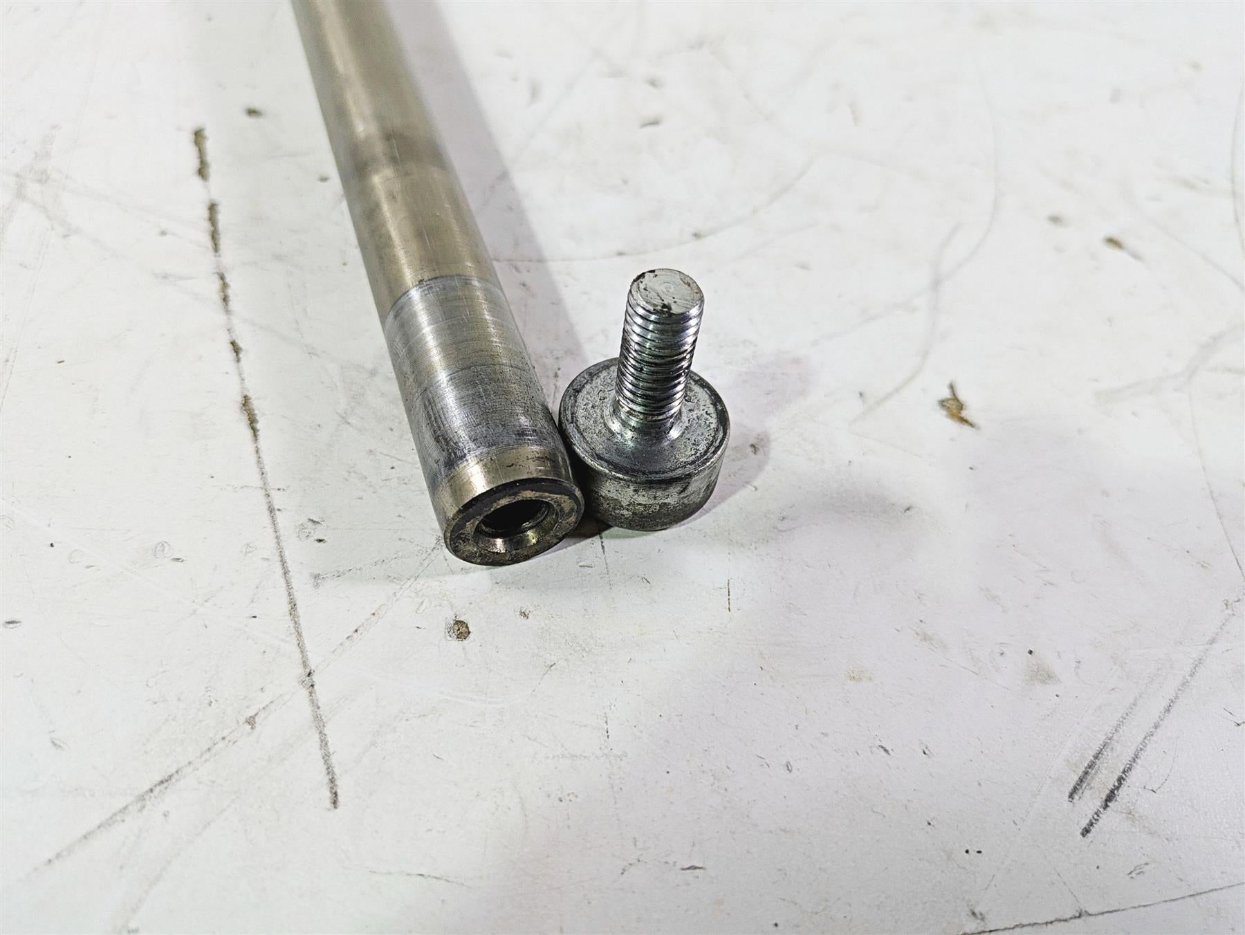 2004 Victory Kingpin Straight Front Axle Wheel Spindle 5133593 5137438 {{ shop.shopifyCountryName }} - Mototech271