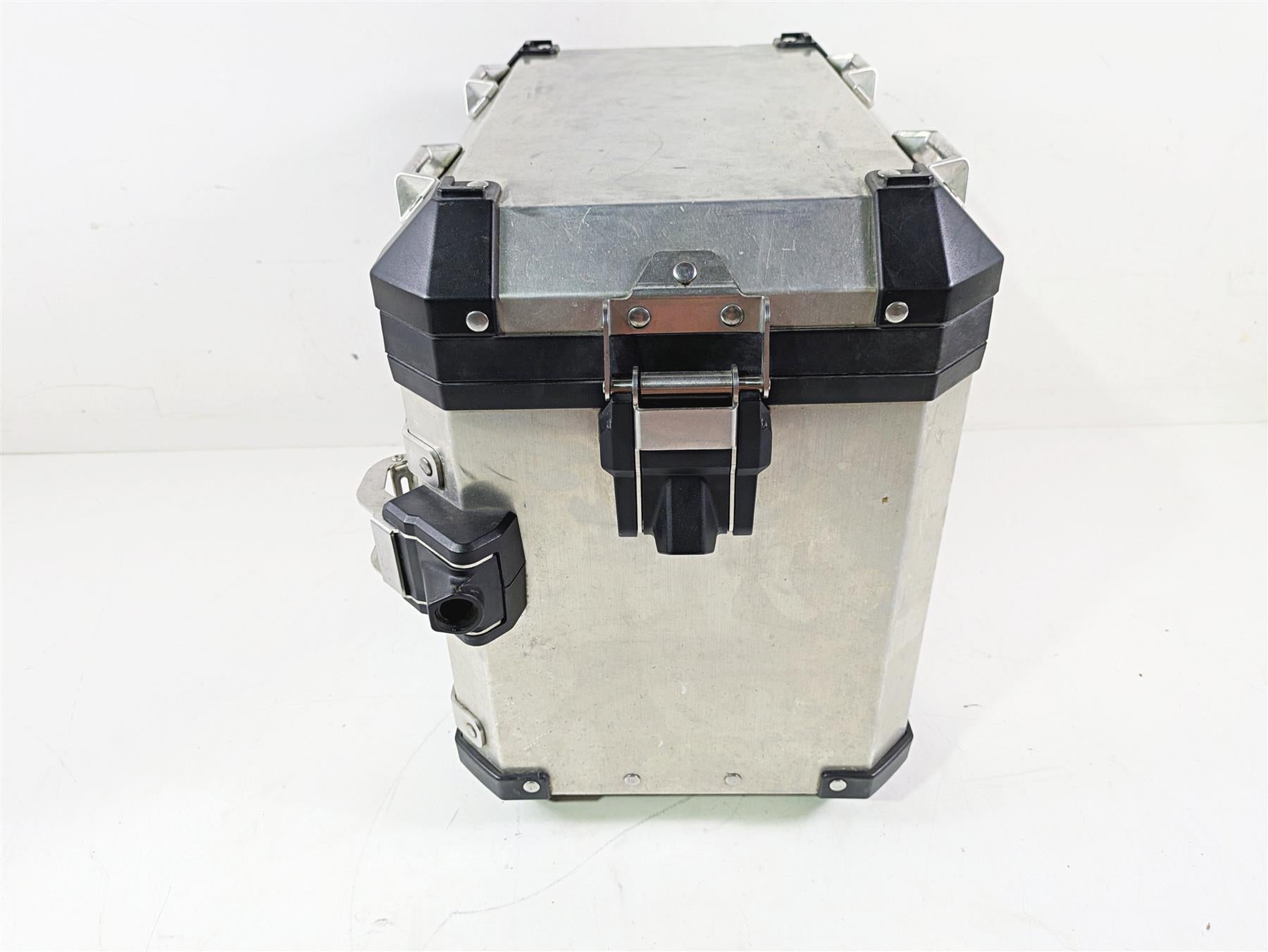 2015 BMW R1200 GS Adv K51 Left Aluminum Saddlebag Case 77411539693 {{ shop.shopifyCountryName }} - Mototech271