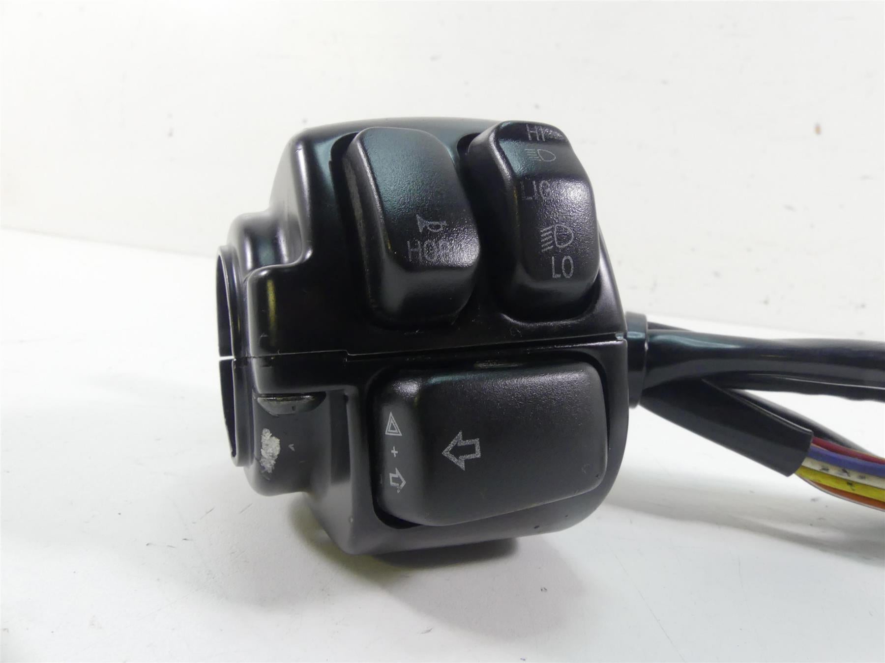 2011 Harley VRSCF Muscle Rod Left Hand Blinker Control Switch - Read 71682-06A {{ shop.shopifyCountryName }} - Mototech271