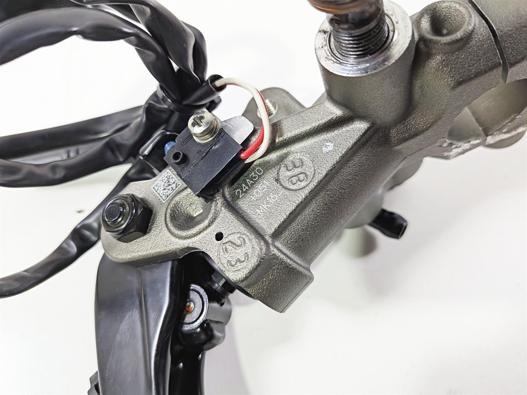 2023 Ducati Streetfighter V4 Front Brembo Radial Brake Master Cylinder 62441362A-Mototech271