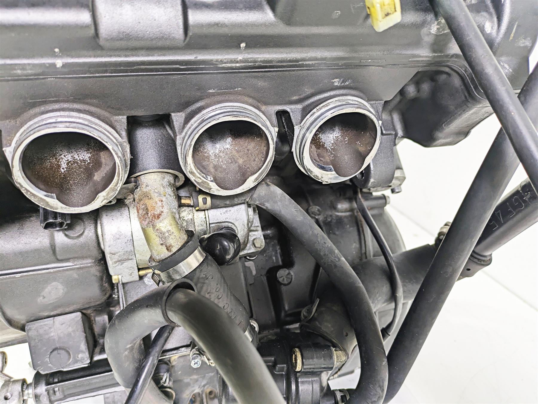 2005 Yamaha YZFR1 YZF R1 Engine Motor FOR PARTS - Read 5VY-15100-00-00 {{ shop.shopifyCountryName }} - Mototech271