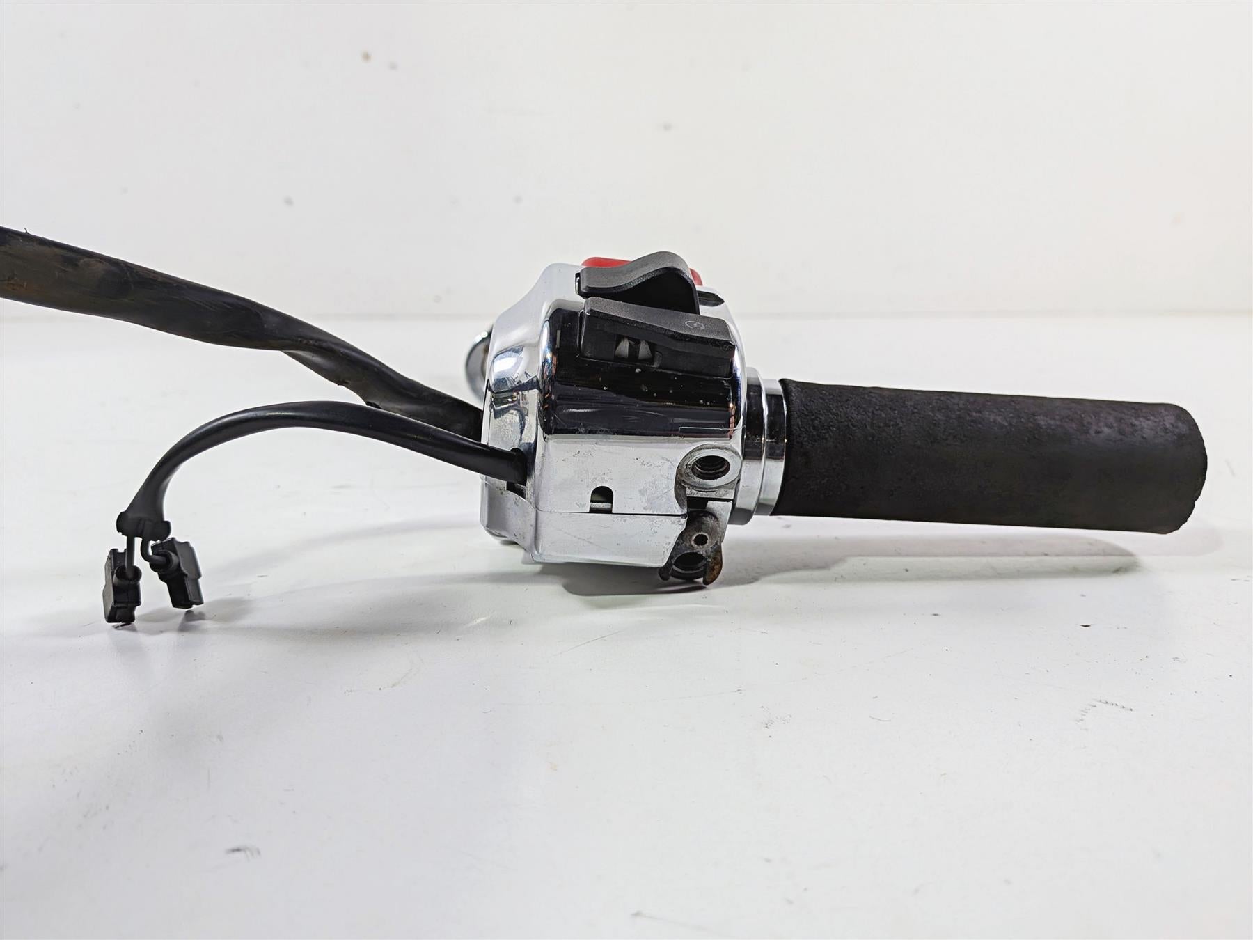 2008 Yamaha XV1900 Roadliner S Right Hand Control Switch 1D7-83973-00-00 {{ shop.shopifyCountryName }} - Mototech271