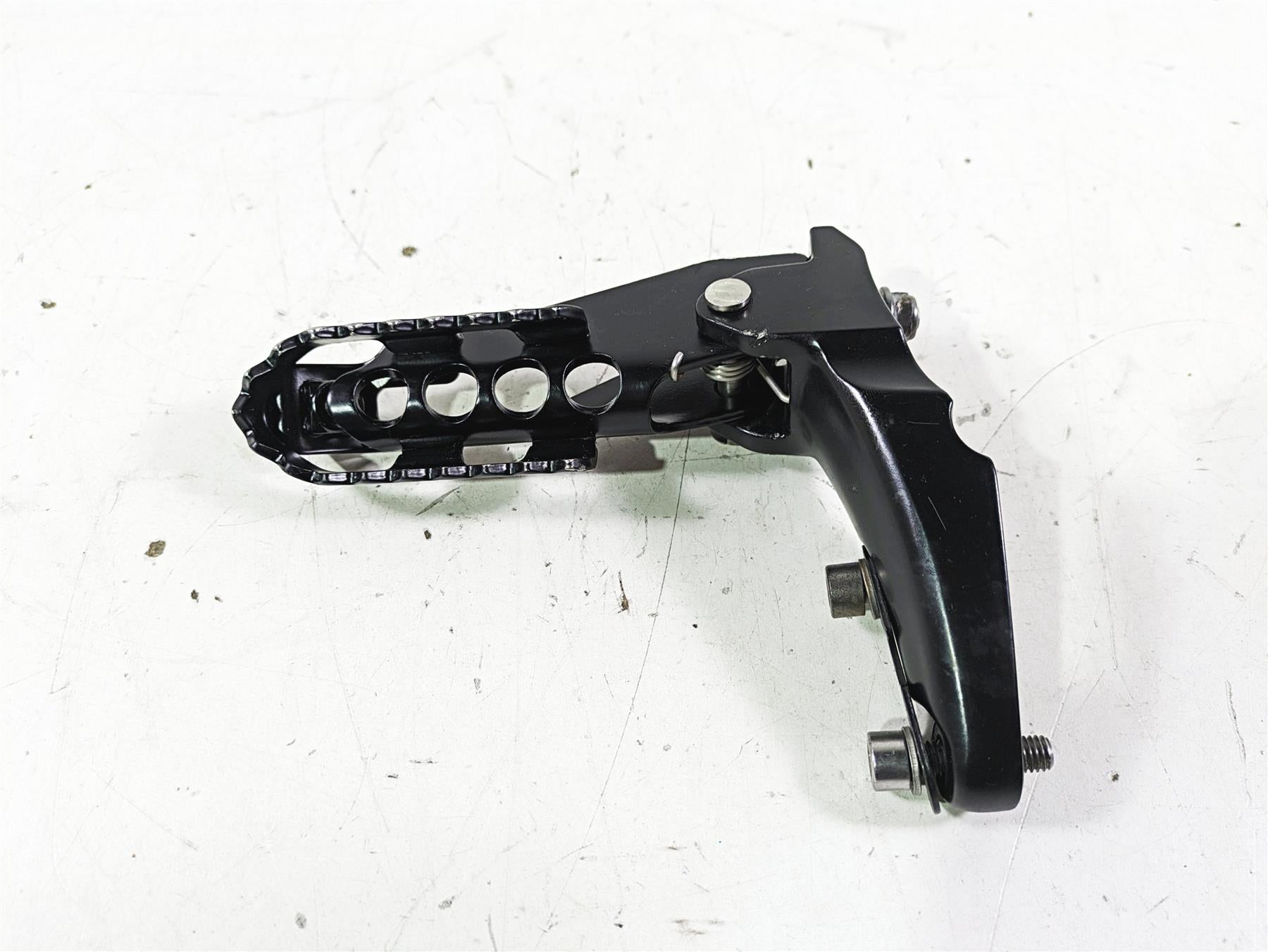 2020 Triumph Street Scrambler 900 Left Rider Footpeg Foot Peg T2082356 {{ shop.shopifyCountryName }} - Mototech271