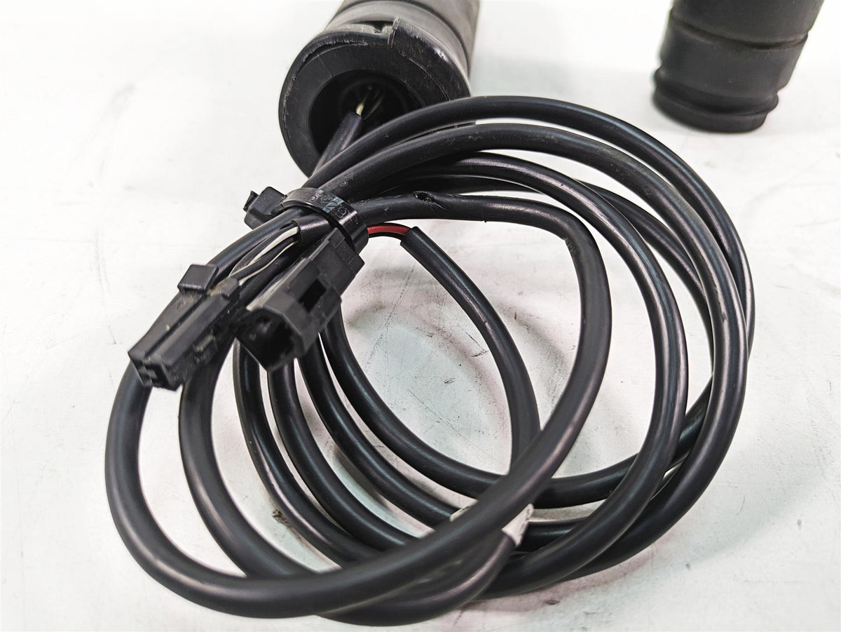 2014 Harley Touring FLHTK Electra Glide Heated Hand Grip Set - Read 56209-10A {{ shop.shopifyCountryName }} - Mototech271