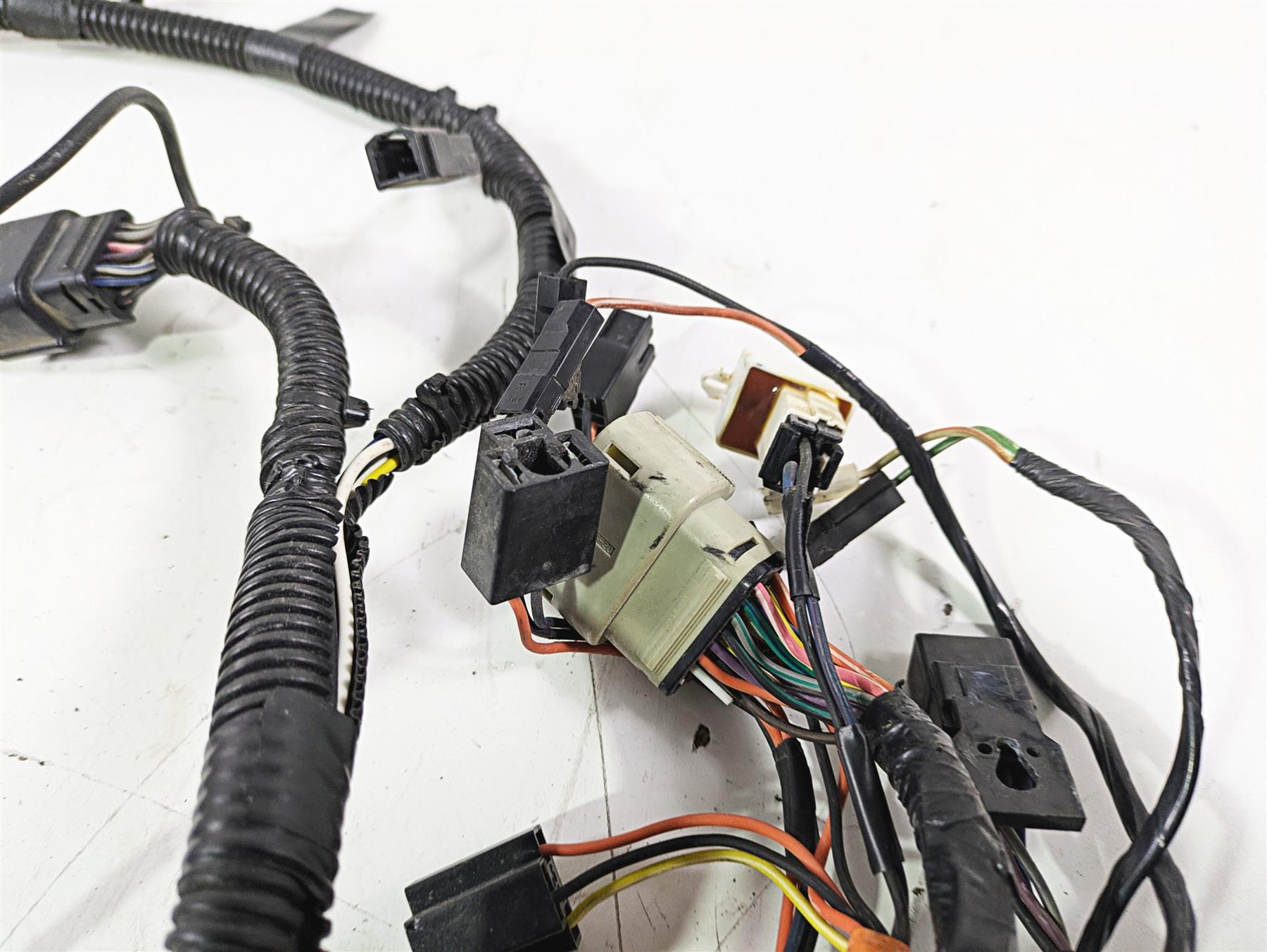 2007 Harley Touring FLHTCU SE CVO E-Glide Front Fairing Wiring Loom 70232-07 {{ shop.shopifyCountryName }} - Mototech271