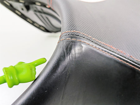 2019 Triumph Speed Triple RS 1050 Front Comfort Seat Saddle T2307334 {{ shop.shopifyCountryName }} - Mototech271