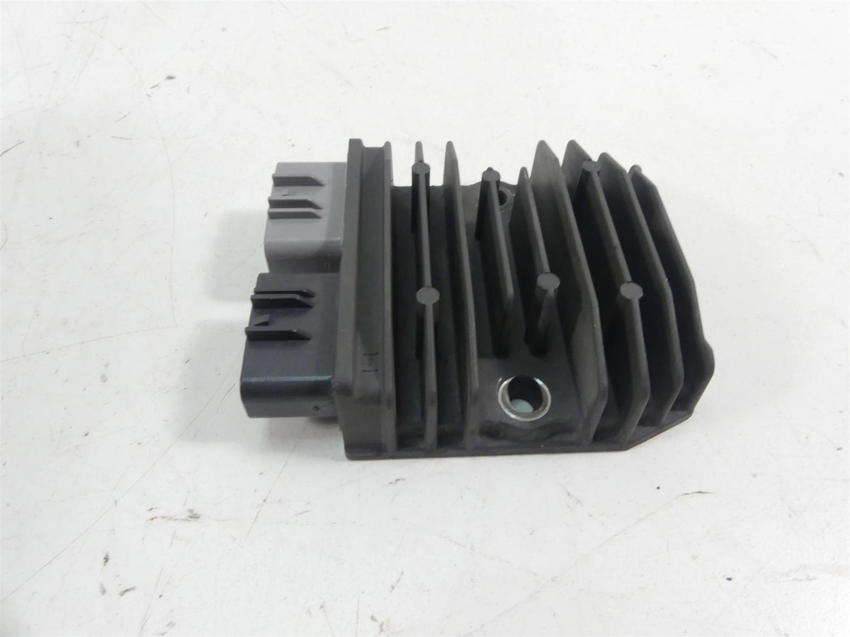 2017 Ducati Monster 1200 S Rectifier Voltage Regulator 54040321A SH821AA {{ shop.shopifyCountryName }} - Mototech271