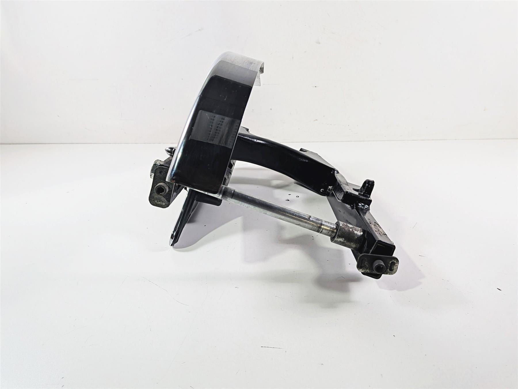 1998 Harley Dyna FXDL Low Rider Swingarm & Belt Guards 47820-90A {{ shop.shopifyCountryName }} - Mototech271