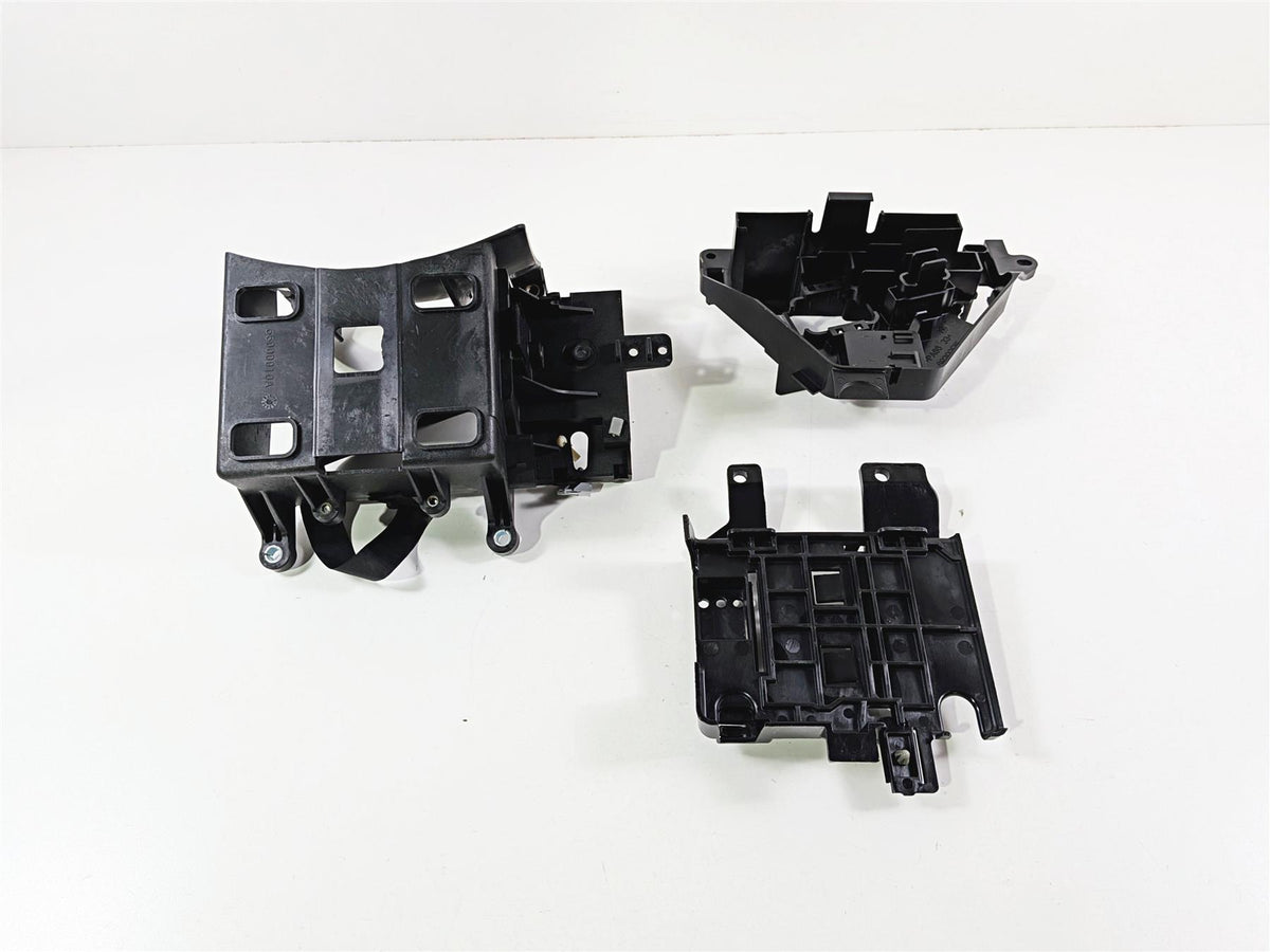2018 Harley Touring FLHTCU Electra Glide Battery Electrical Holder Set 66000010A-Mototech271