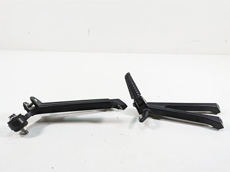 2022 Suzuki GSXR 750 Passenger Footpeg Foot Peg Rest Set 43600-14J30 43700-14J30 {{ shop.shopifyCountryName }} - Mototech271