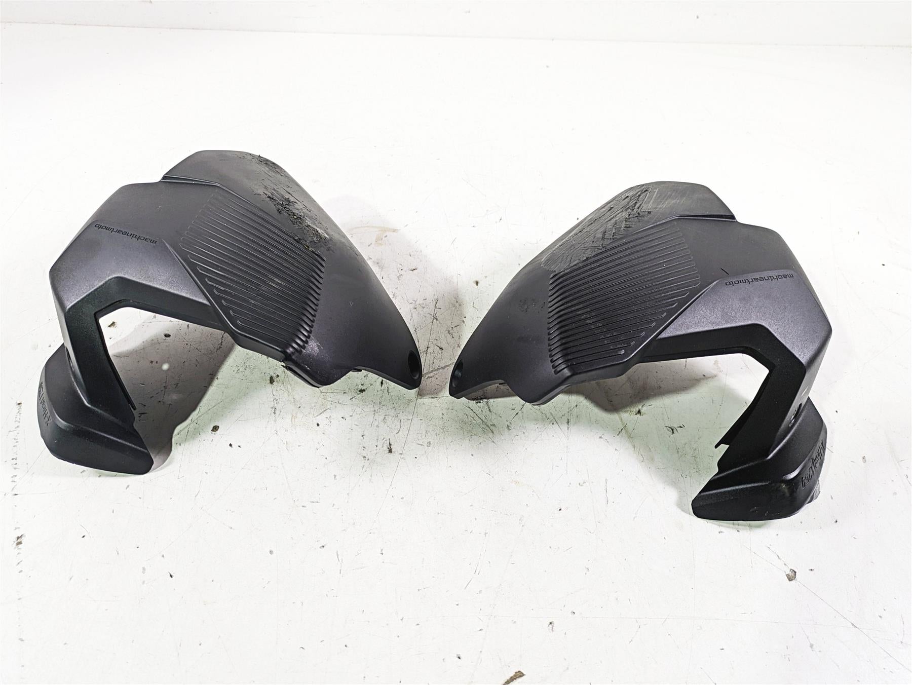 2022 BMW R1250 RT K052 Spark Plug Cover Guard Set 11128394385 {{ shop.shopifyCountryName }} - Mototech271