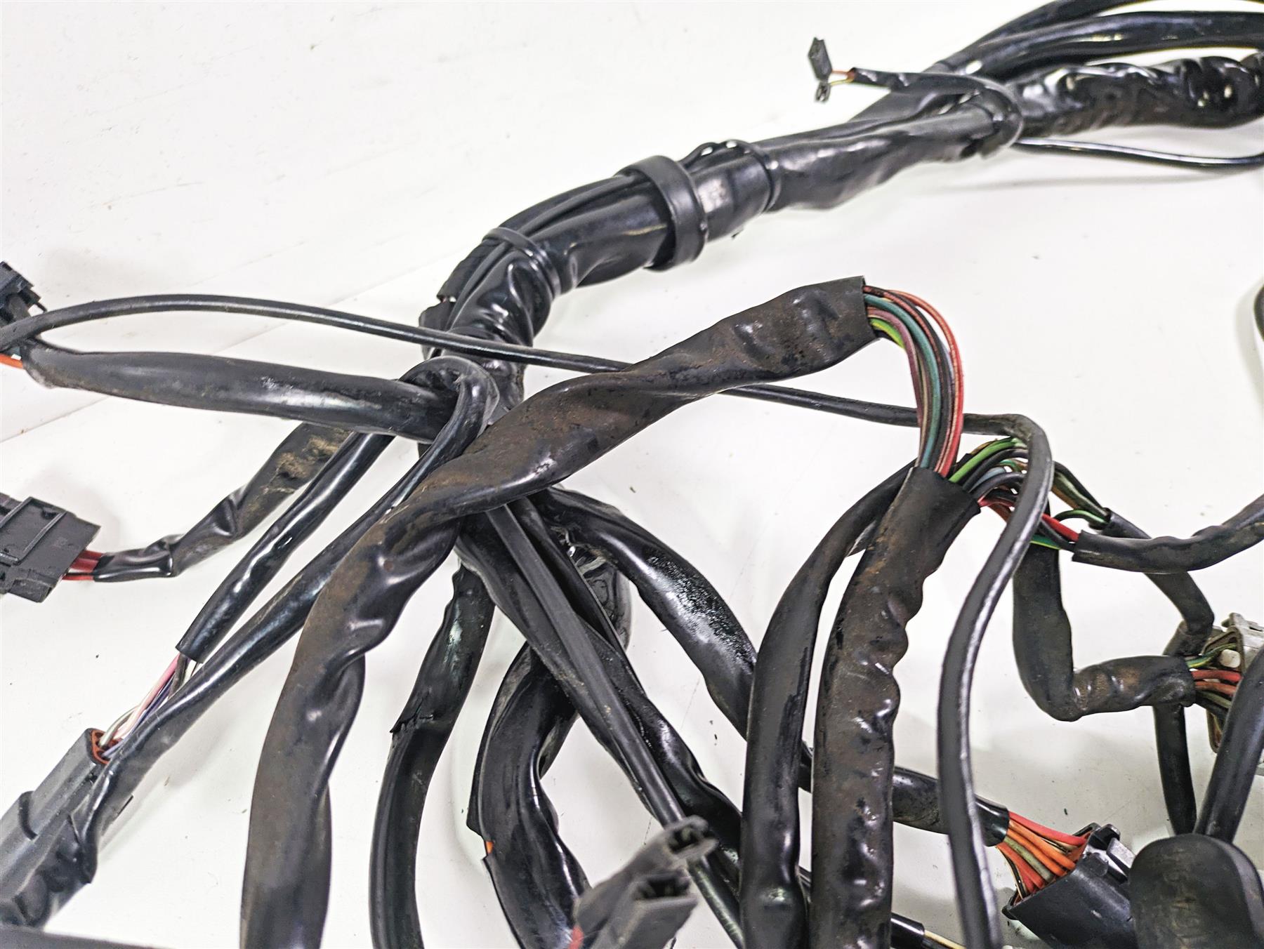 2003 Harley Touring FLHTCUI 100TH E-Glide Main Wiring Loom - For Parts 70985-03 {{ shop.shopifyCountryName }} - Mototech271