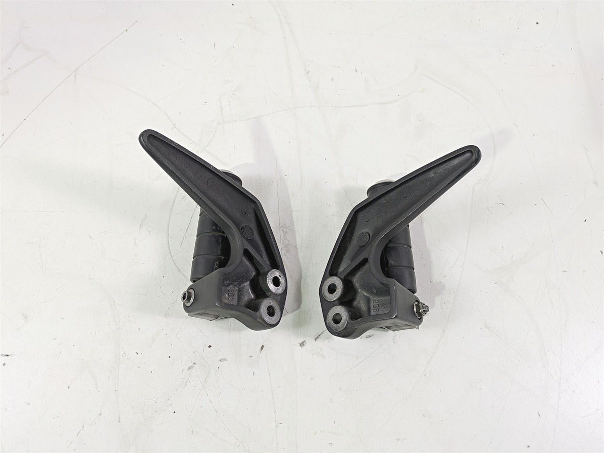 2008 Yamaha XVS1300 V-Star Tourer Rear Passenger Footpeg Set 3D8-27430-00-00 {{ shop.shopifyCountryName }} - Mototech271