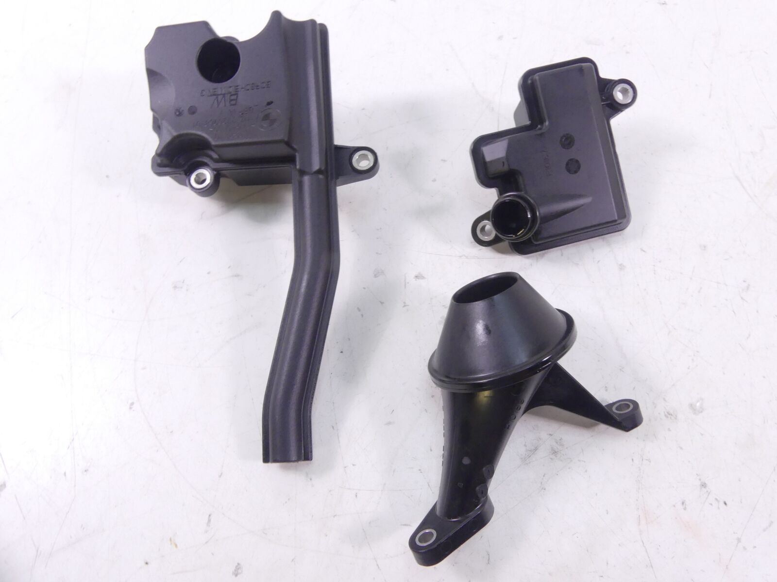 2018 BMW K1600 Bagger Oil Pump Hoses Intake Gears Screw Reservoir Set 1141854840 {{ shop.shopifyCountryName }} - Mototech271