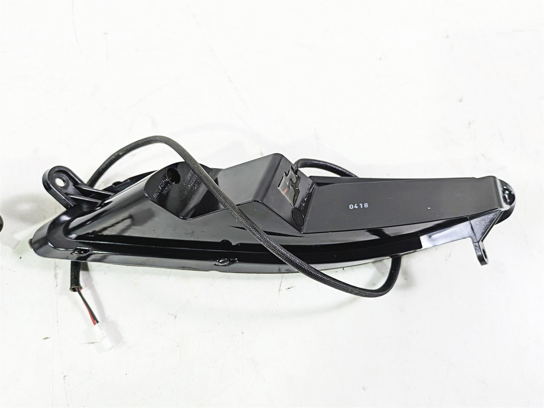 2018 Indian Chieftain Limited Front Blinker Turn Signal Set R 2412456 L 2412455 {{ shop.shopifyCountryName }} - Mototech271