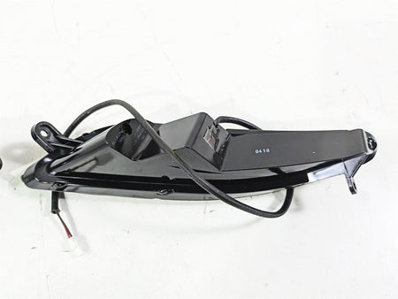 2018 Indian Chieftain Limited Front Blinker Turn Signal Set R 2412456 L 2412455 {{ shop.shopifyCountryName }} - Mototech271